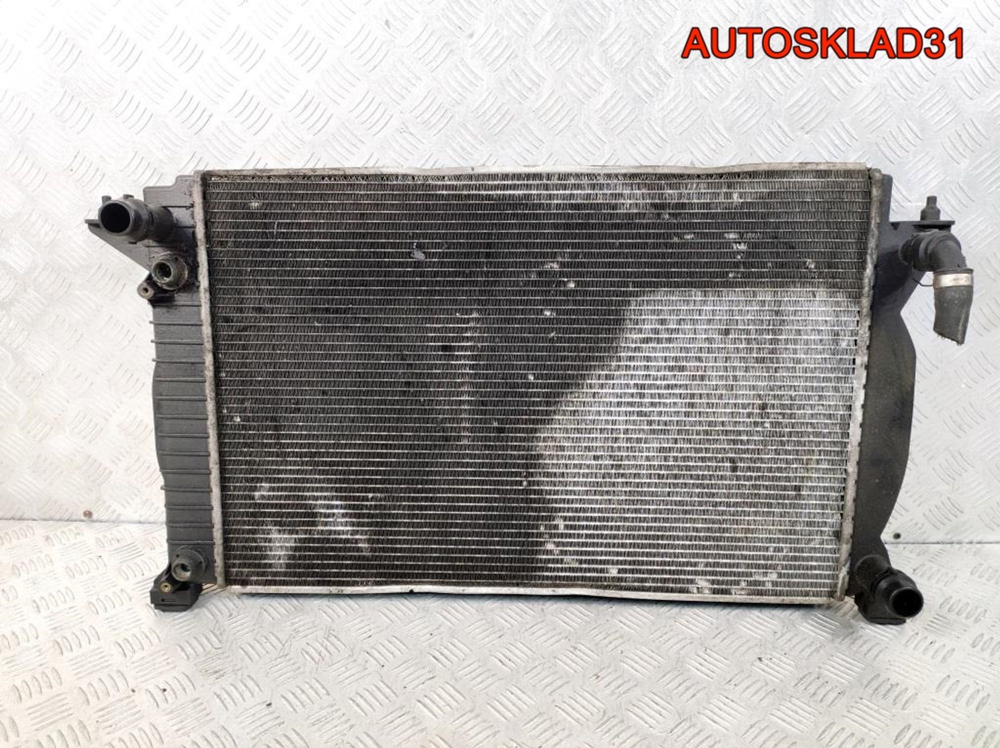 Радиатор основной Audi A4 B7 Дизель АКПП, 6300 рублей, Дубовое