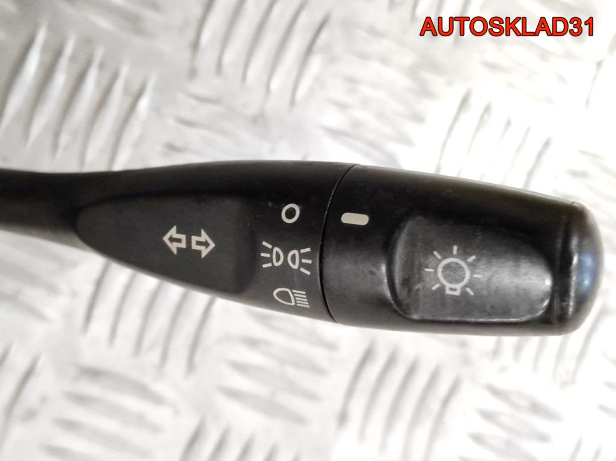 Переключатель подрулевой Mitsubishi Colt CJ M80G21E90, 2500 рублей, Дубовое