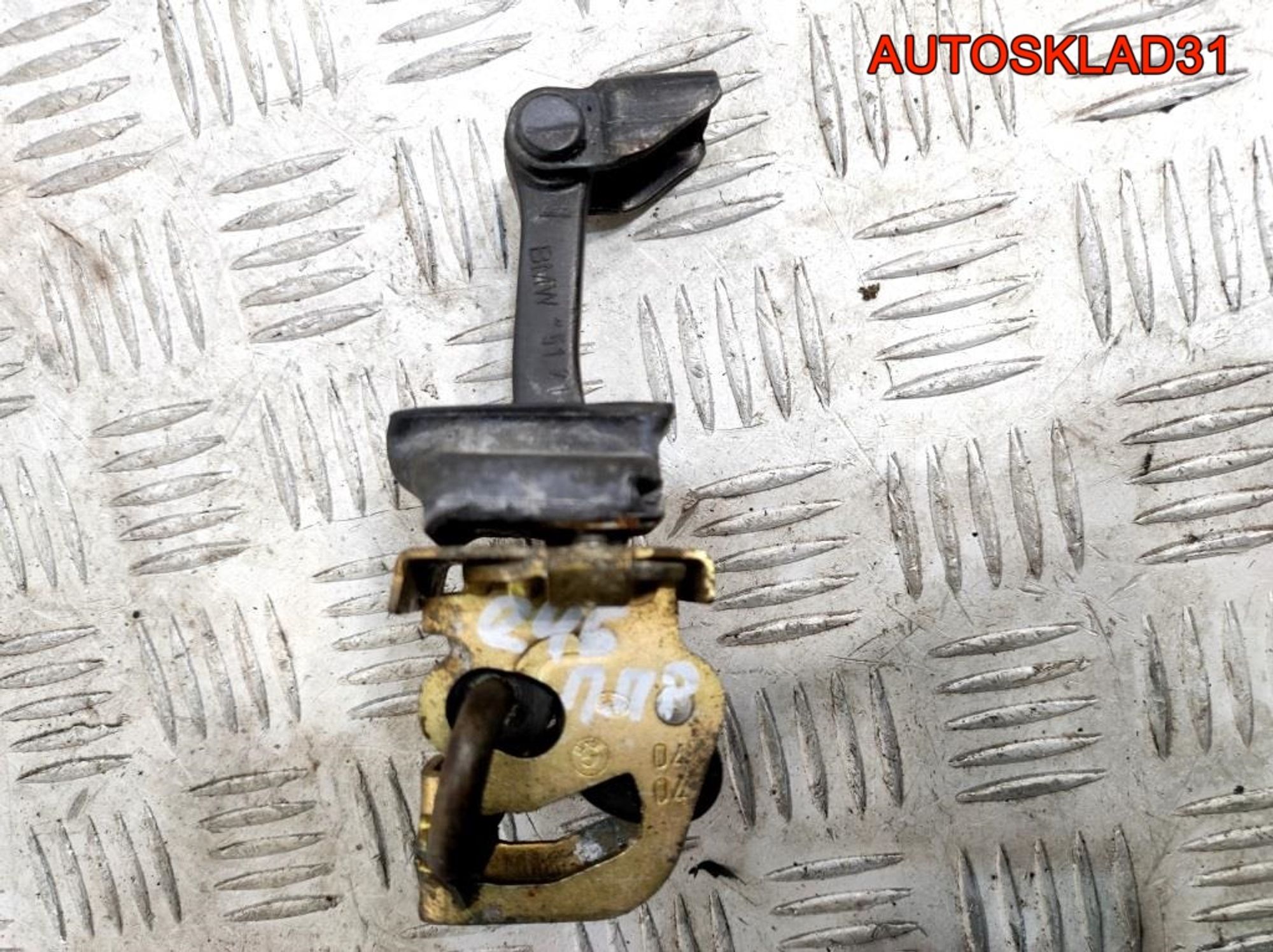 Ограничитель двери передней правой BMW E46 51218160959, 1200 рублей, Дубовое