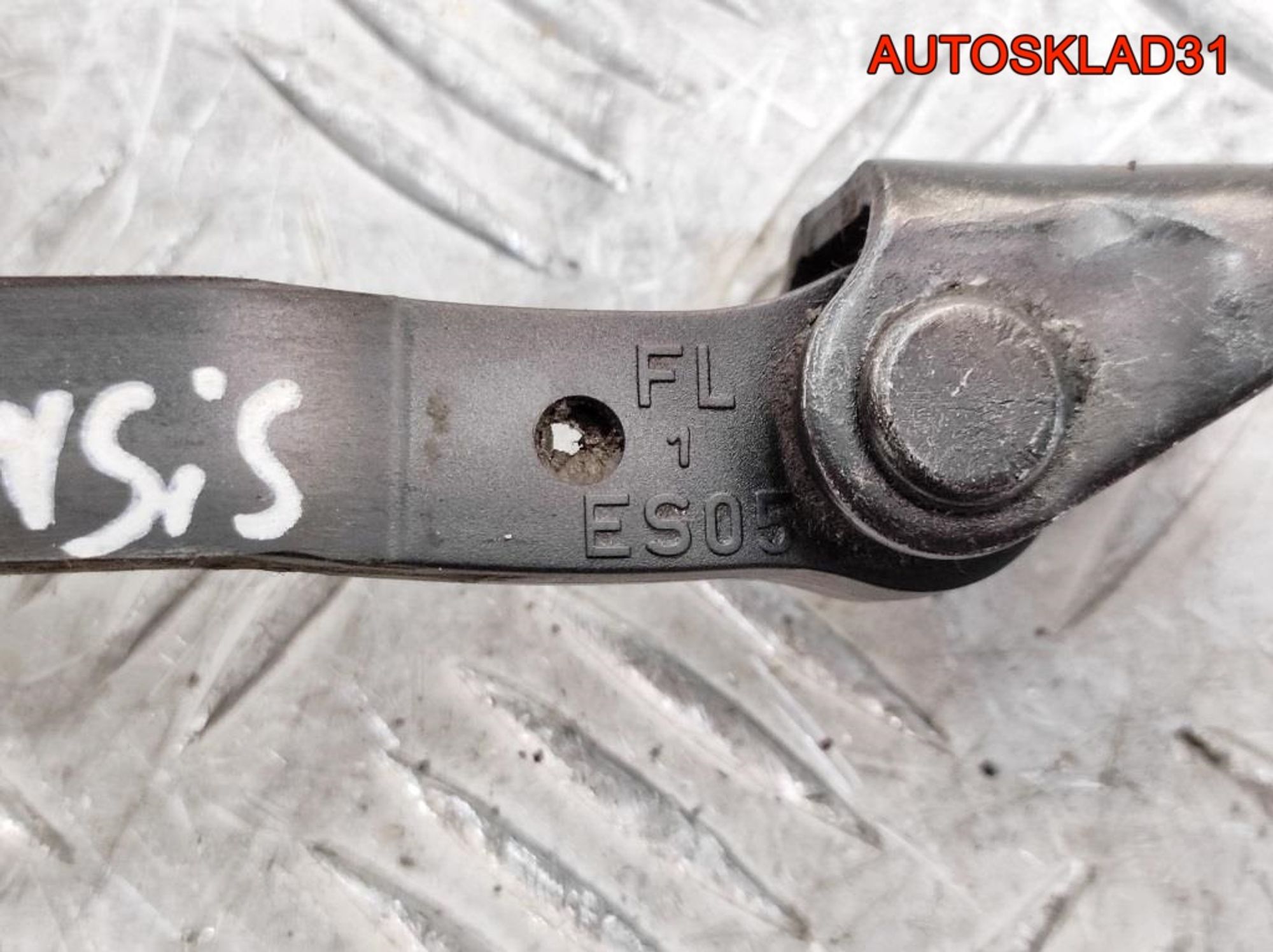 Ограничитель двери передней Toyota Avensis T250 6861005040, 900 рублей, Дубовое
