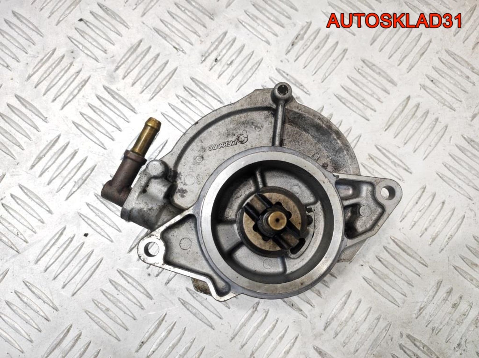 Насос вакуумный Audi A4 B7 3.0 ASB 057145100AD, 2500 рублей, Дубовое