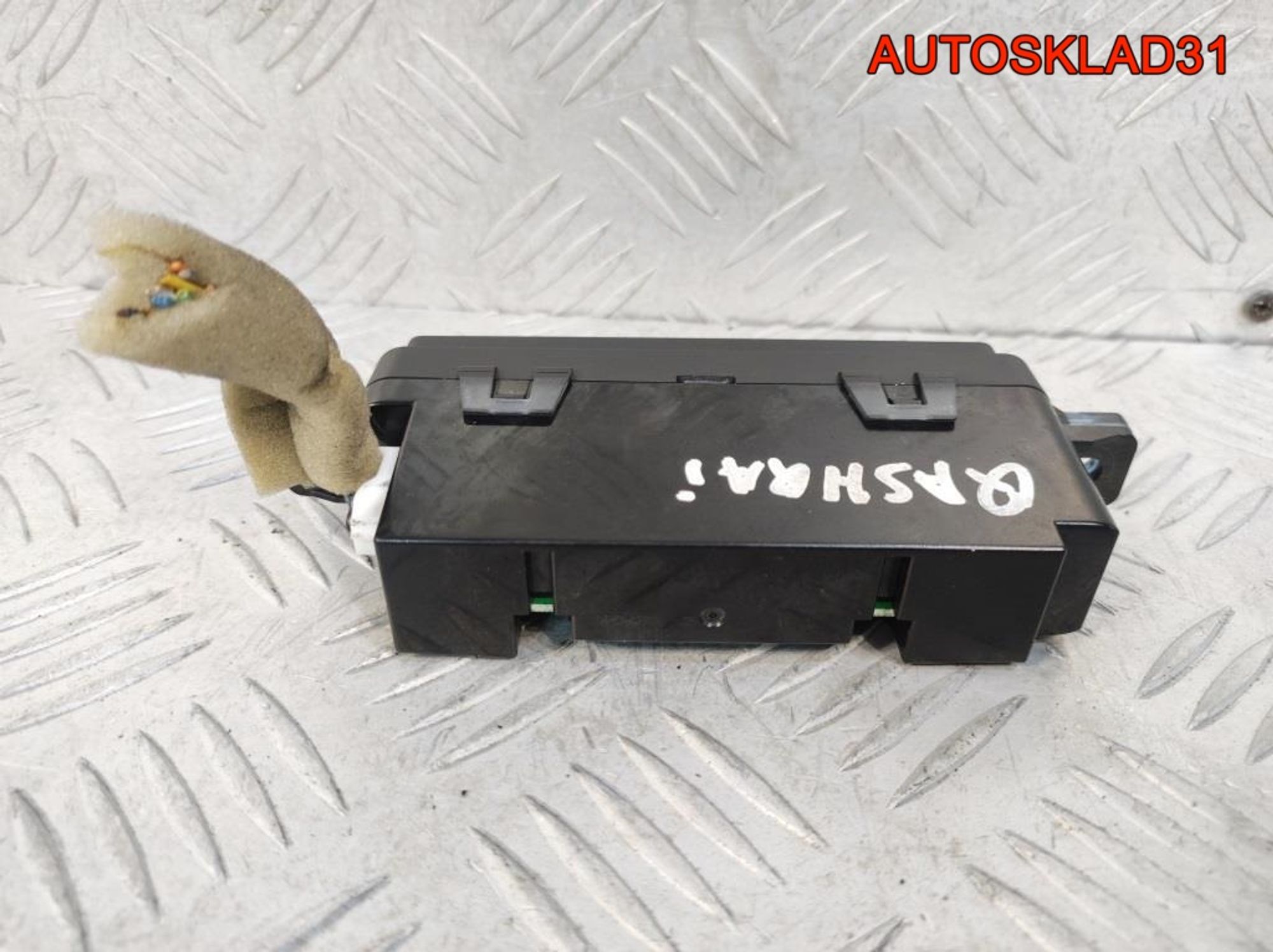 Индикатор ремней безопасности Nissan Qashqai J10, 1300 рублей, Дубовое