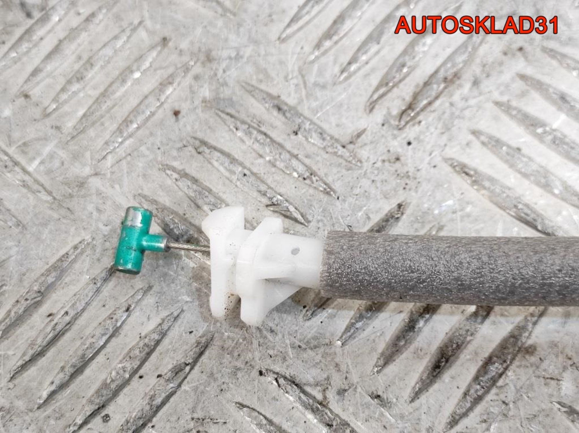 Трос открывания передней двери Skoda Rapid 5JA837085C, 500 рублей, Дубовое