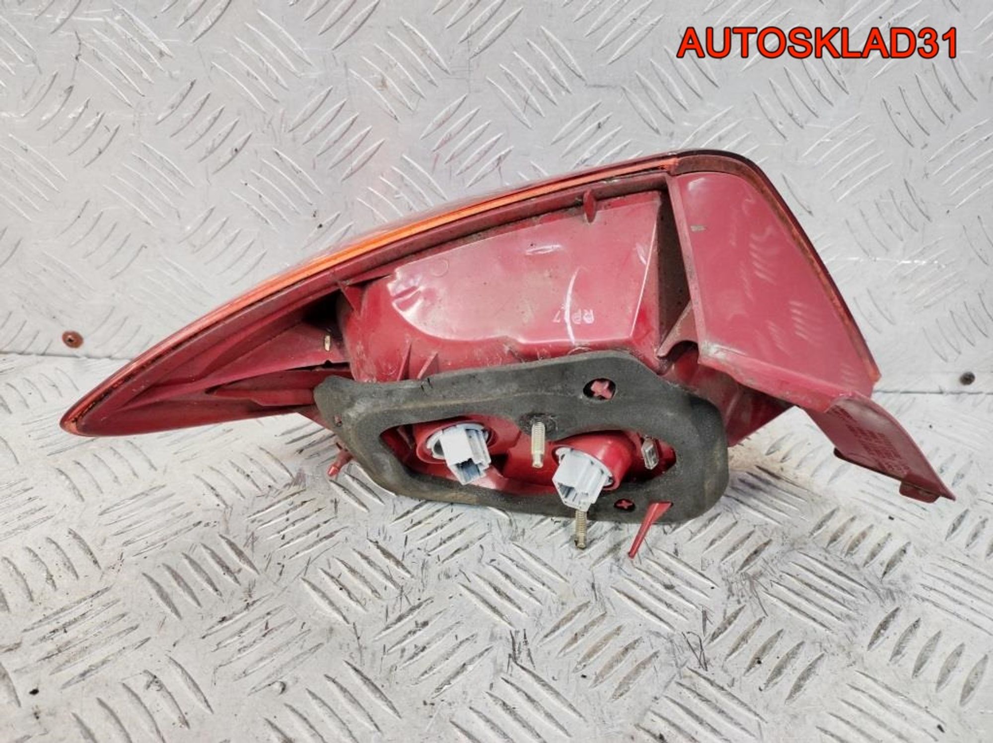 Фонарь задний правый Mazda 3 BP4K51170D Хетчбэк, 2700 рублей, Дубовое