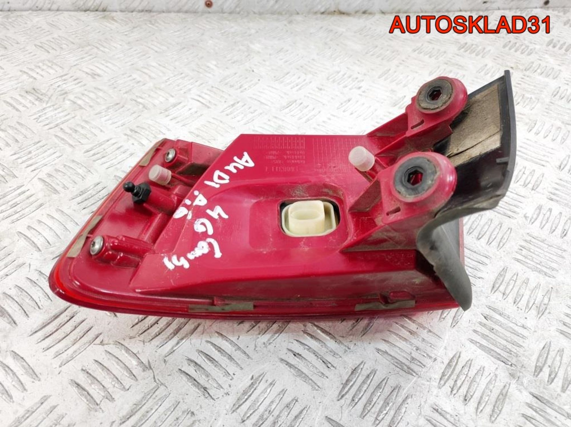 Фонарь задний левый Audi  A6 C7 4G 4G9945095B Combi, 9000 рублей, Дубовое