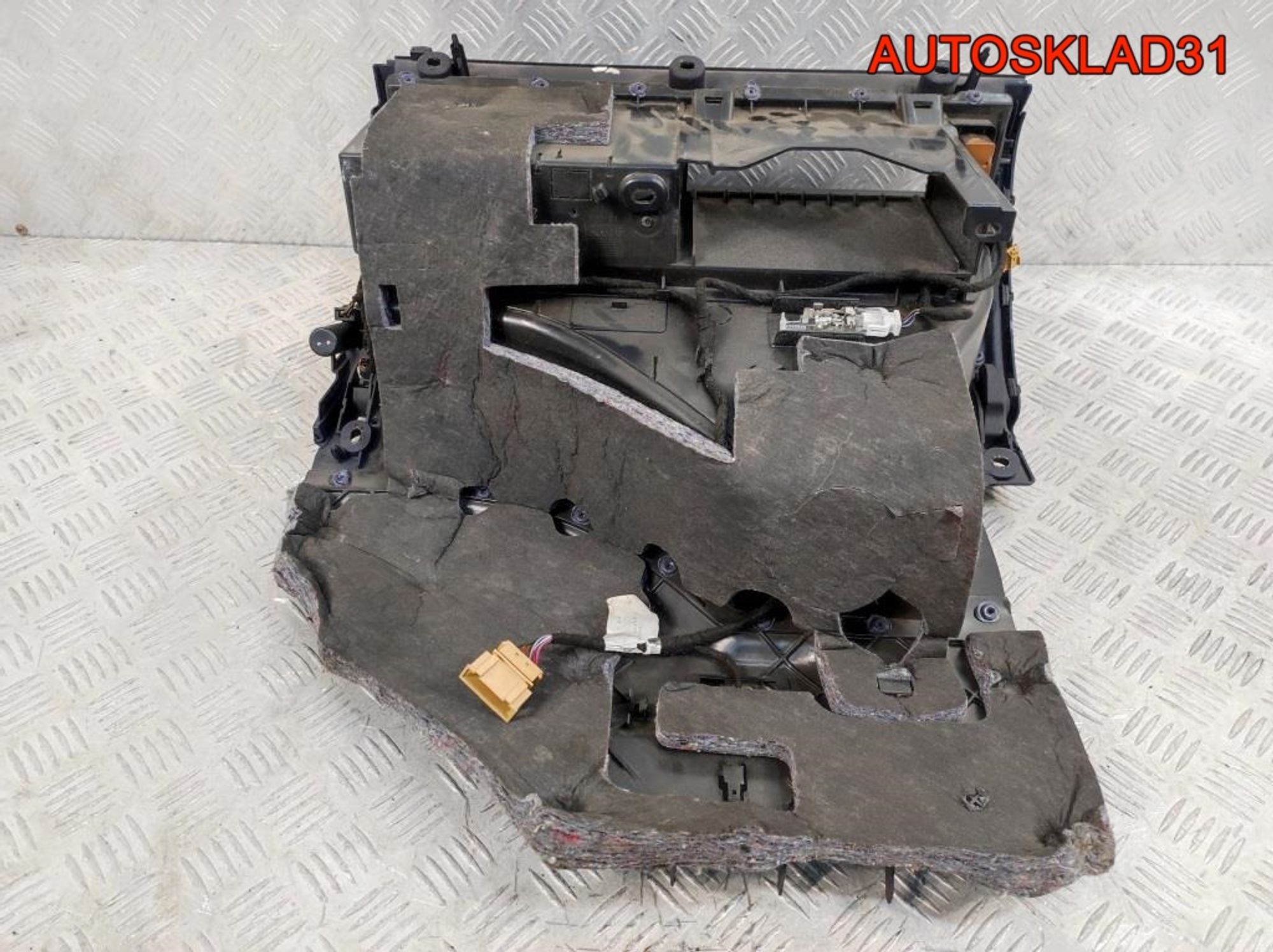 Бардачок Audi A4 B6 8E1857035, 10000 рублей, Дубовое