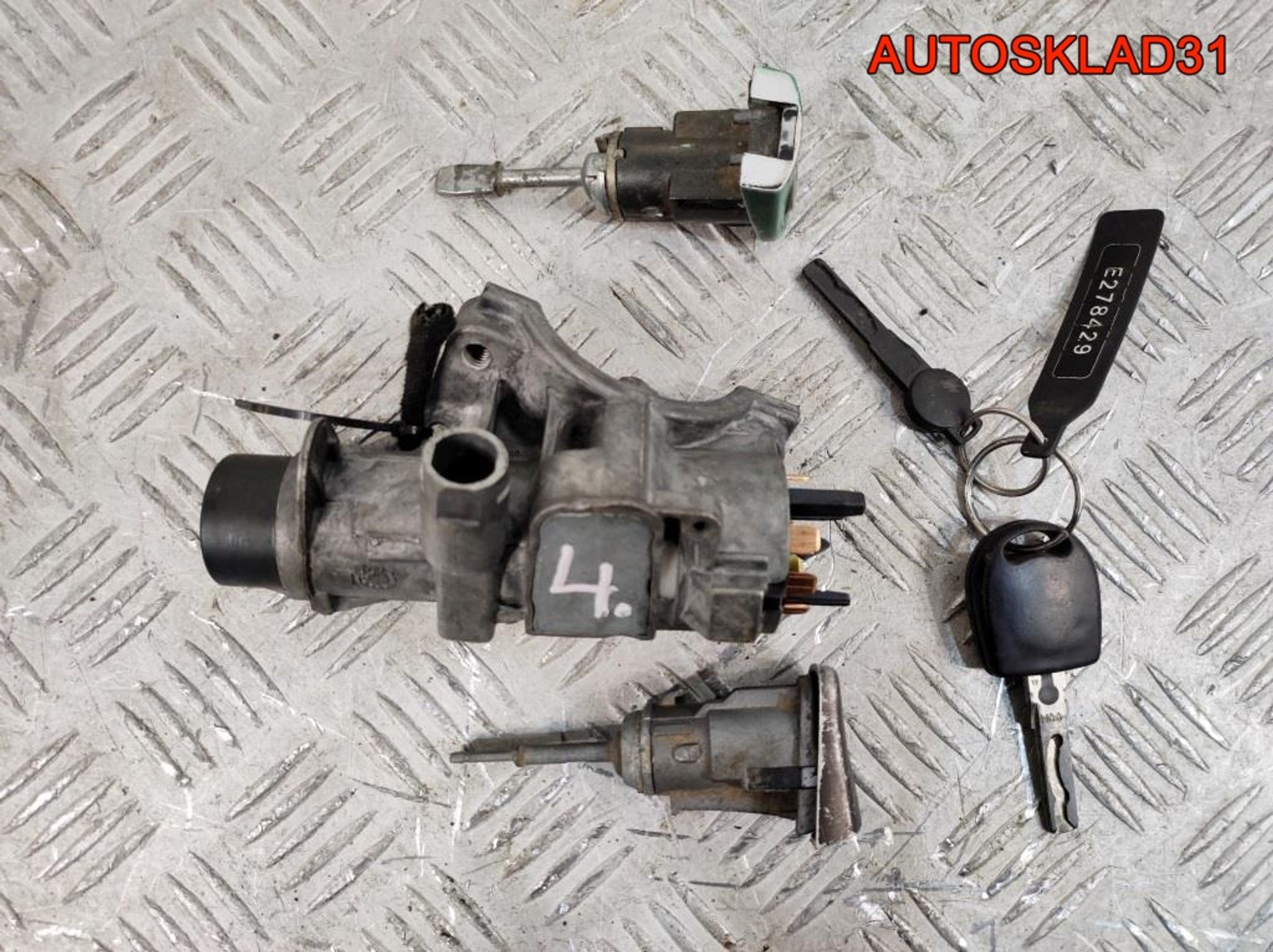 Комплект замок зажигания и личинки с ключом VW Passat B5 4B0905851, 5000 рублей, Дубовое