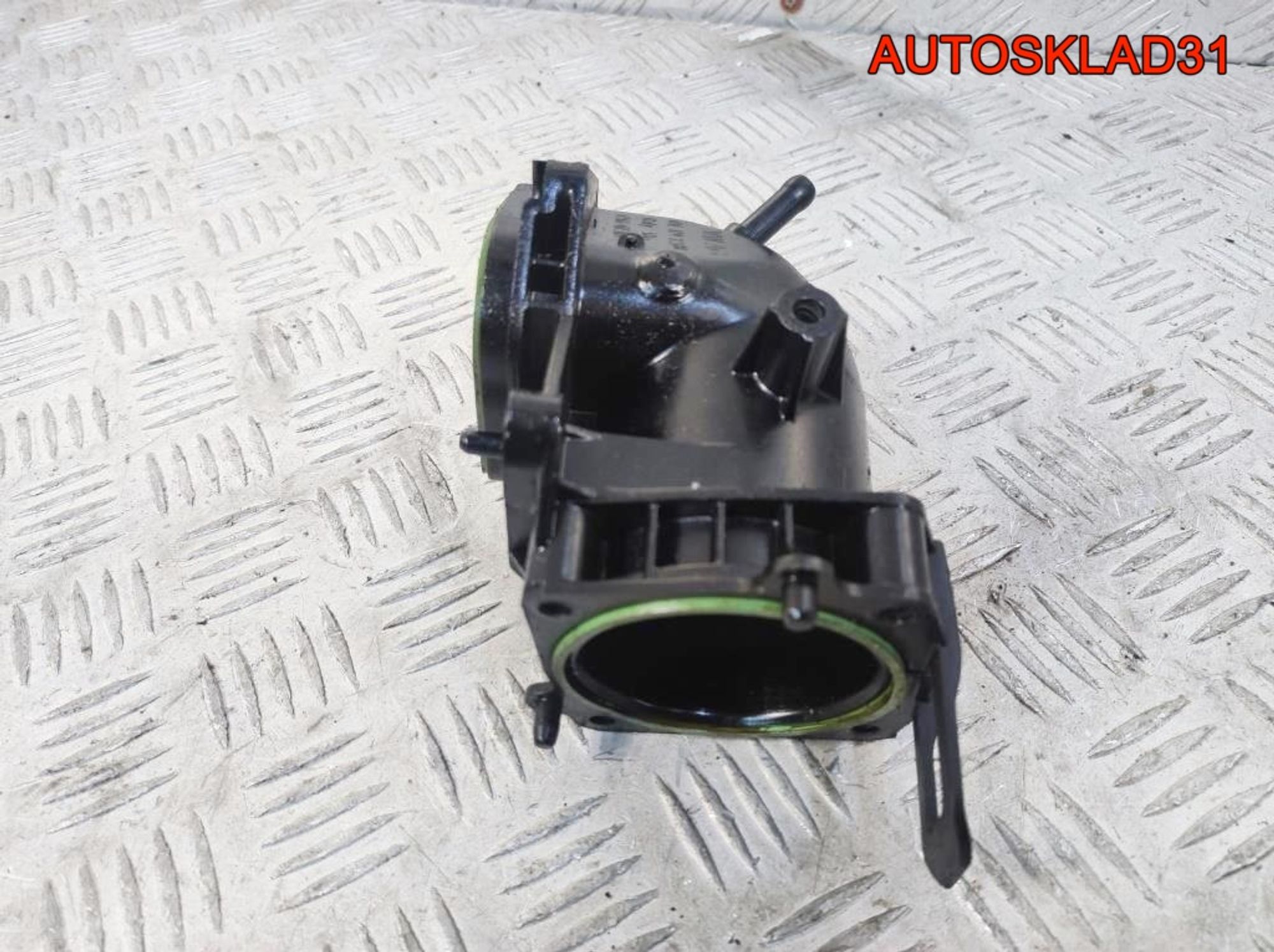 Воздуховод Volkswagen Tiguan 1,4 CAV 03C129721B, 900 рублей, Дубовое