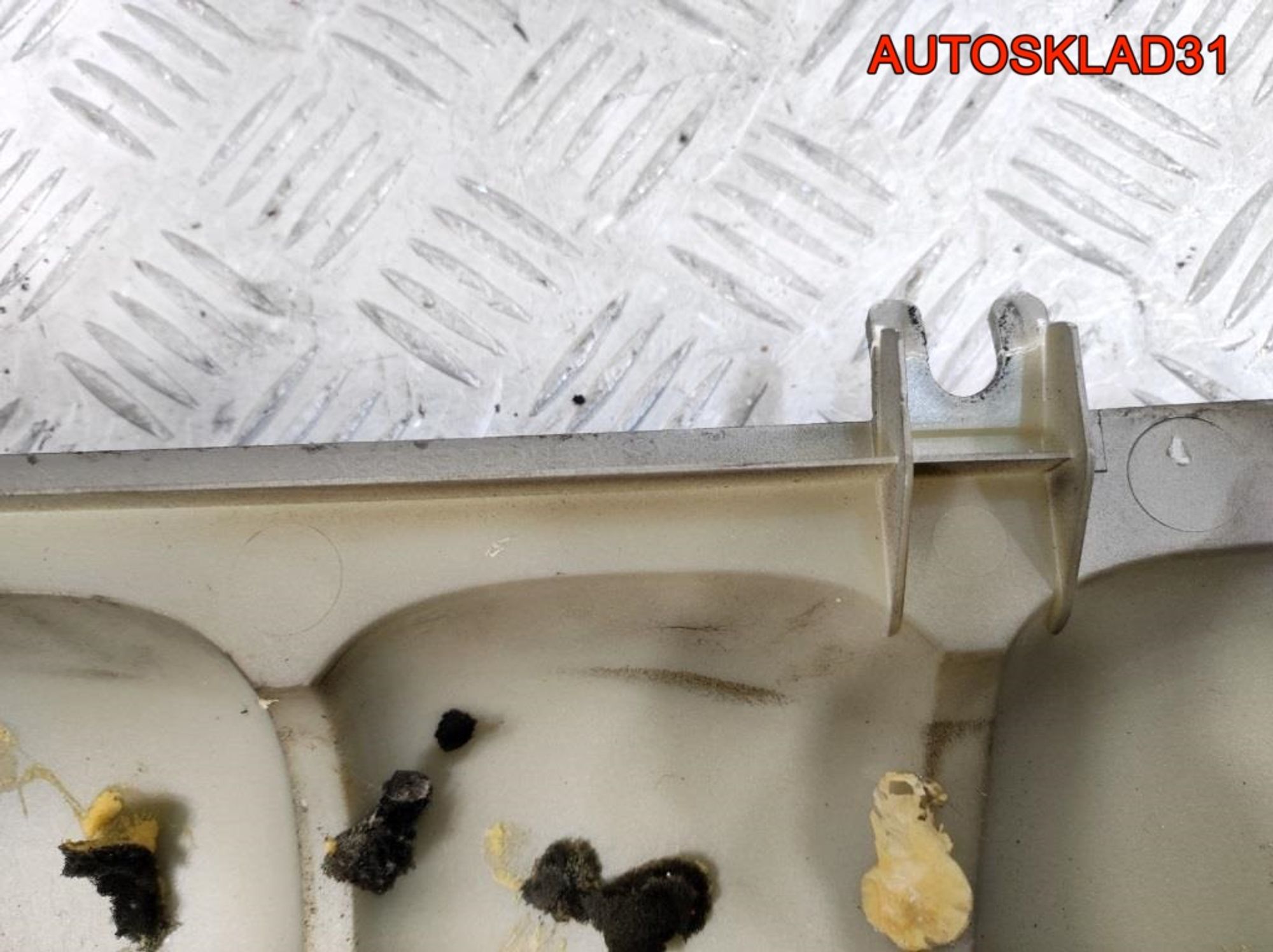 Декоративная крышка двигателя Mercedes W220 A6130100067, 900 рублей, Дубовое