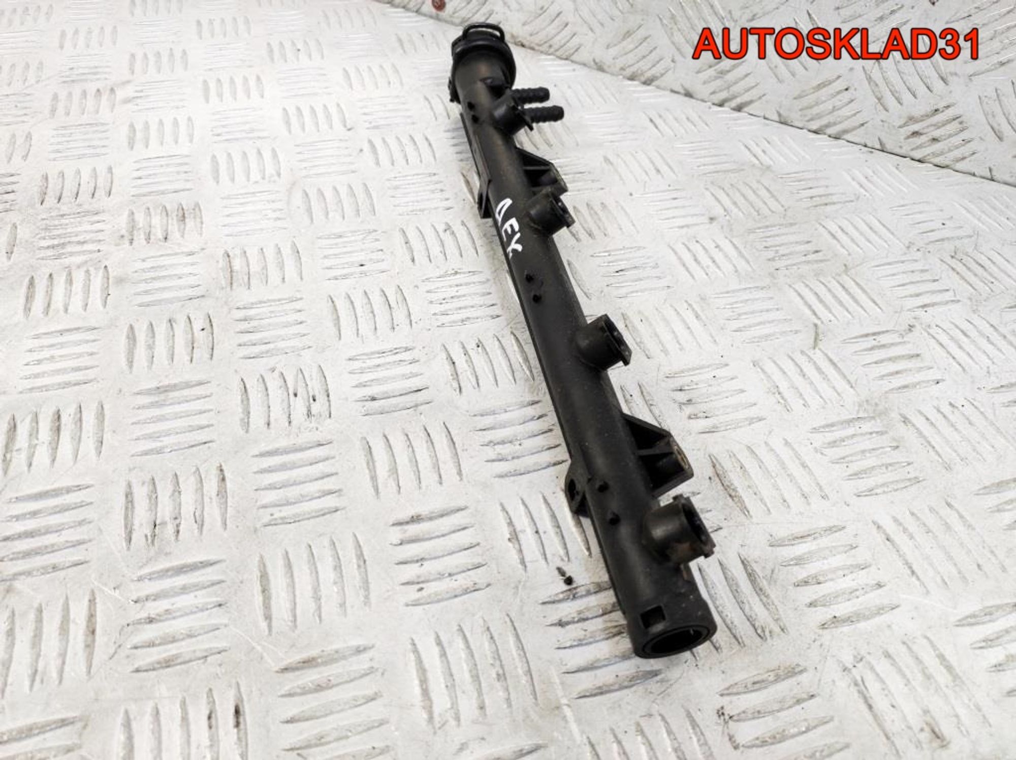 Рейка топливная VW Golf 3 1.4 AEX 030133319G, 1700 рублей, Дубовое