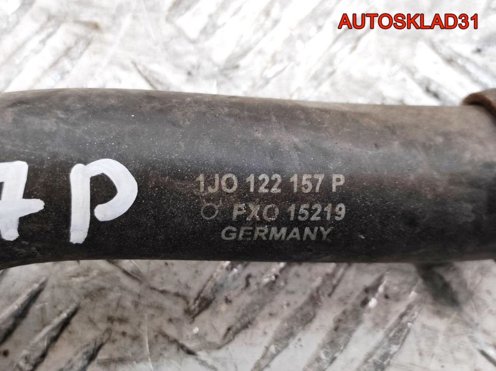 Патрубок системы охлаждения VW Golf 4 2,0 Бензин 1J0122157P, 600 рублей, Дубовое