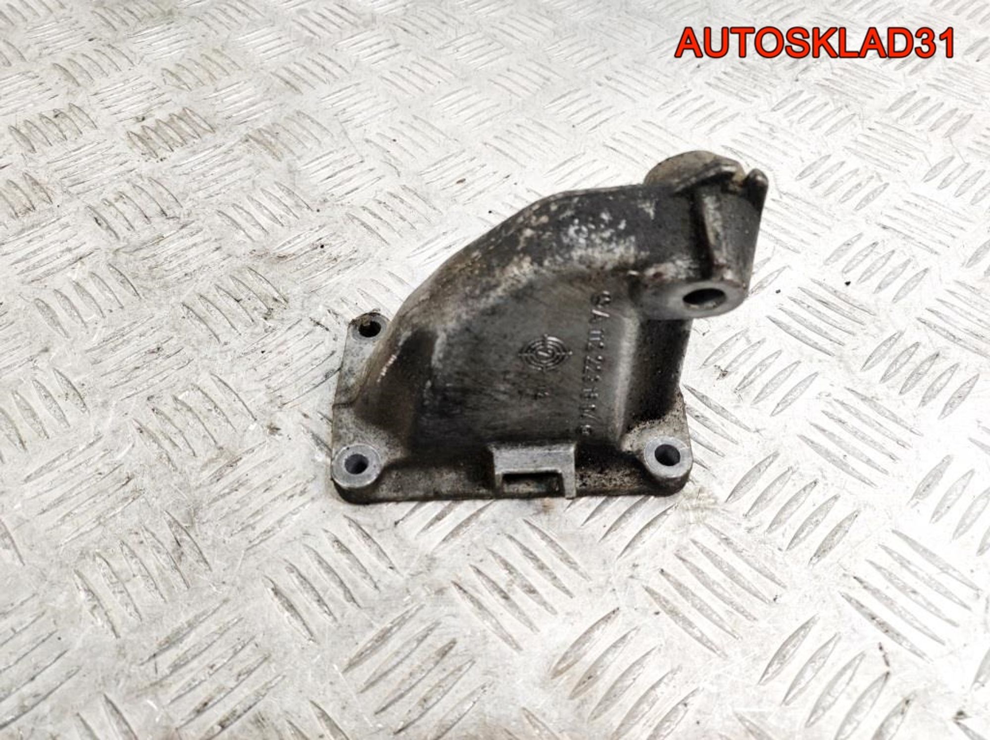 Кронштейн двигателя правый Mercedes W210 A1122231504, 500 рублей, Дубовое