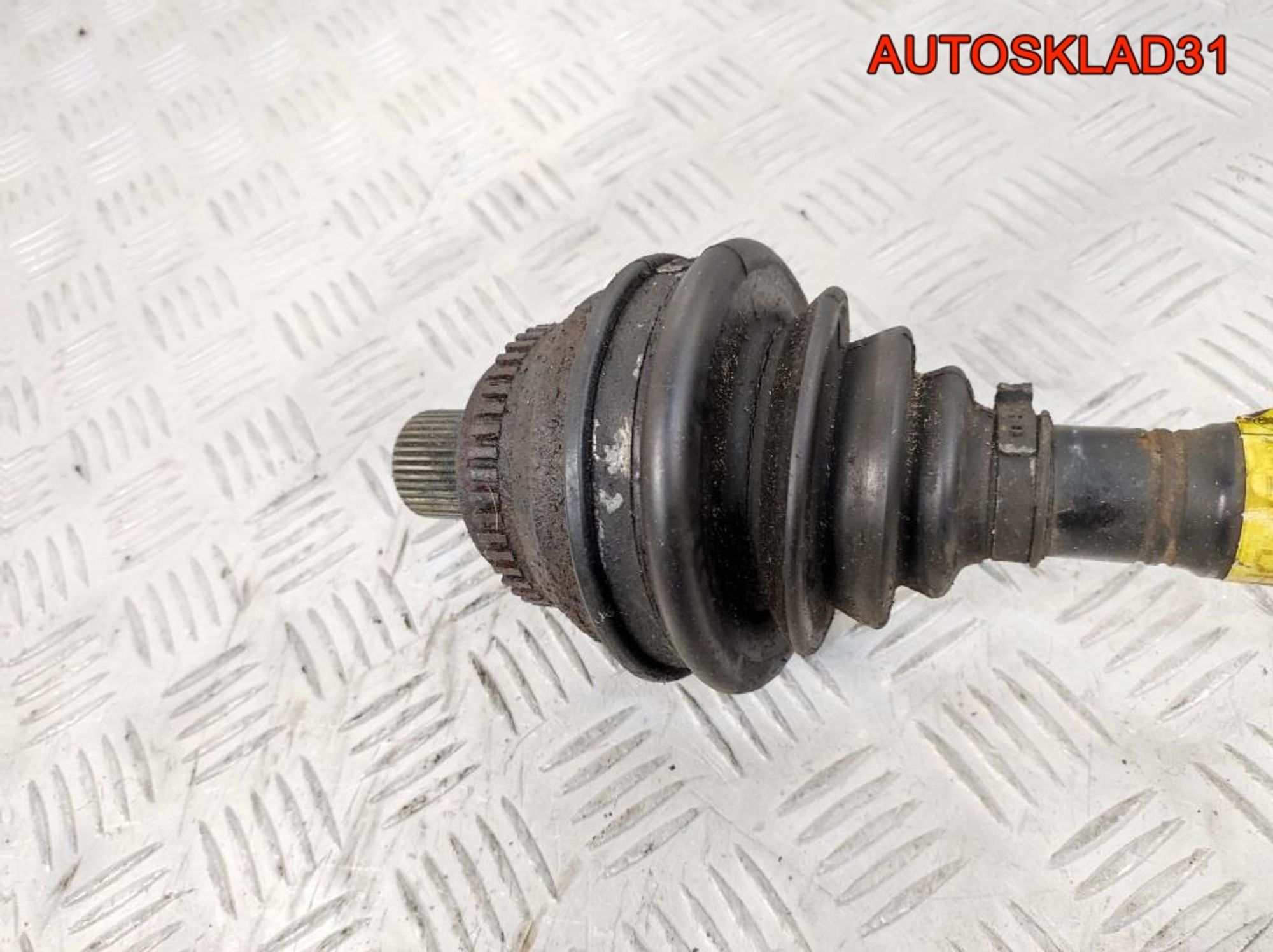 Полуось передняя левая АКПП Audi A6 C4 4A0407271DA, 2300 рублей, Дубовое