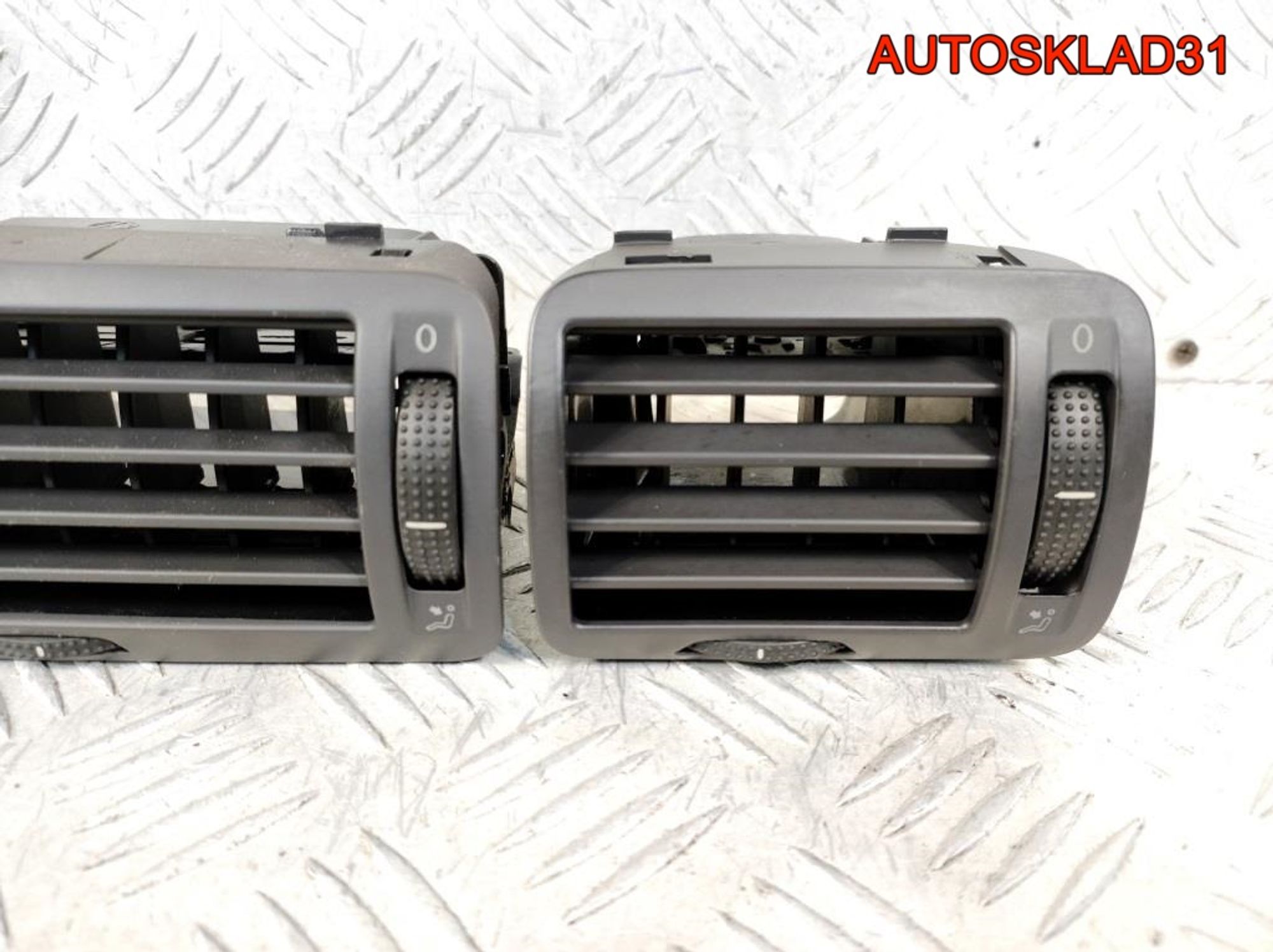 Дефлектор воздушный VW Passat B5 3B0819728D, 9000 рублей, Дубовое