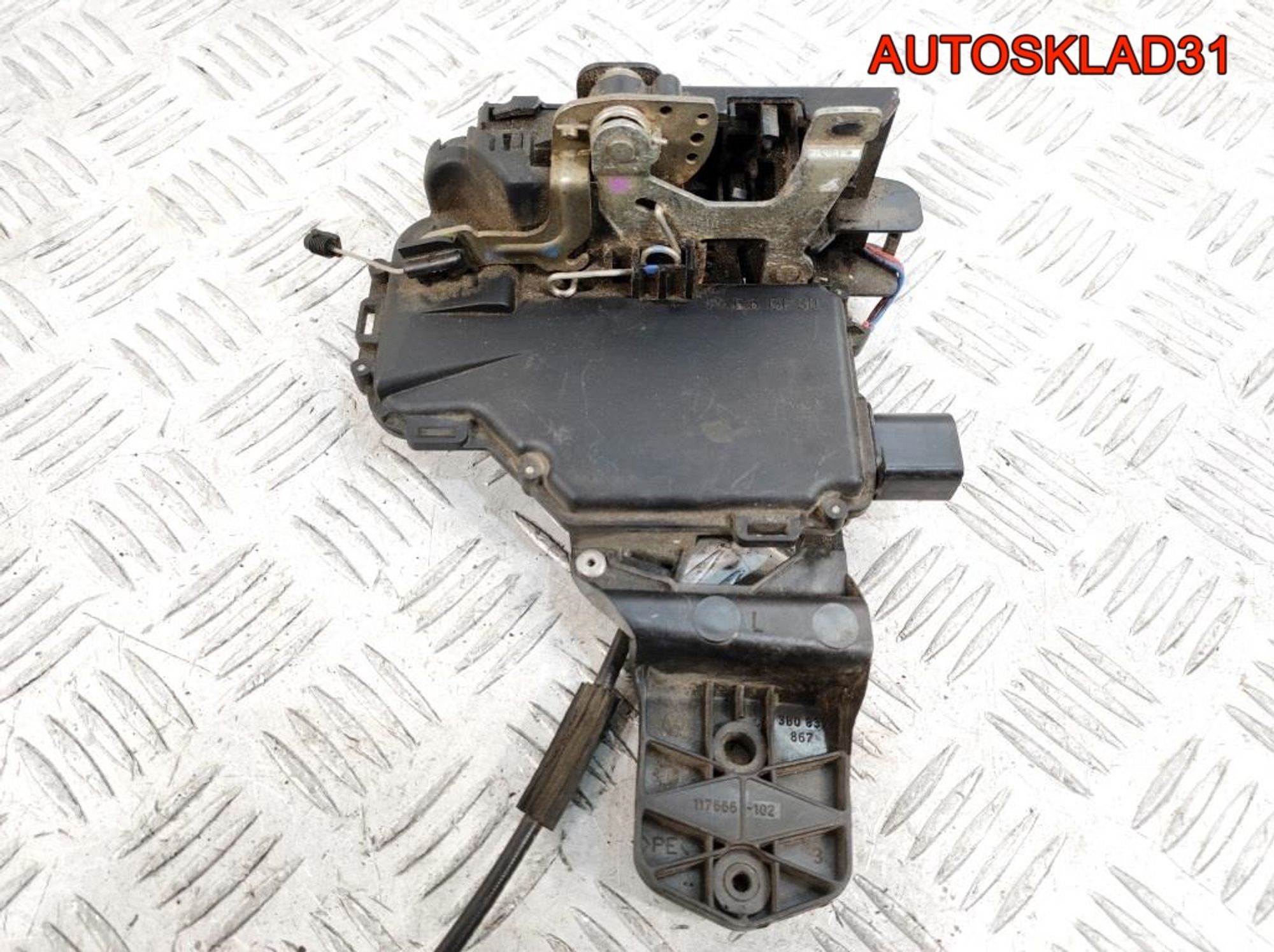 Замок двери задний левый VW Passat B5 3B0837867, 3500 рублей, Дубовое