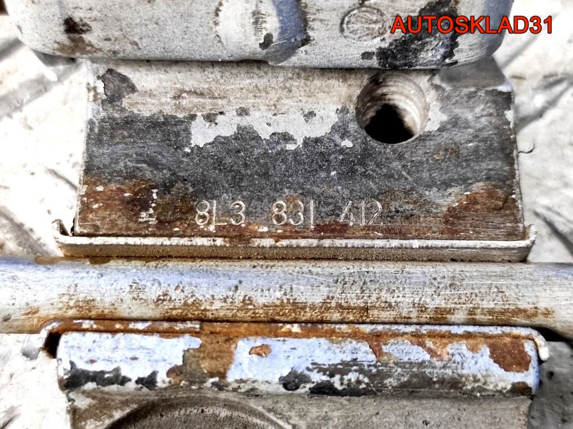 Петля двери передняя правая нижняя Audi A3 8L1, 4500 рублей, Дубовое