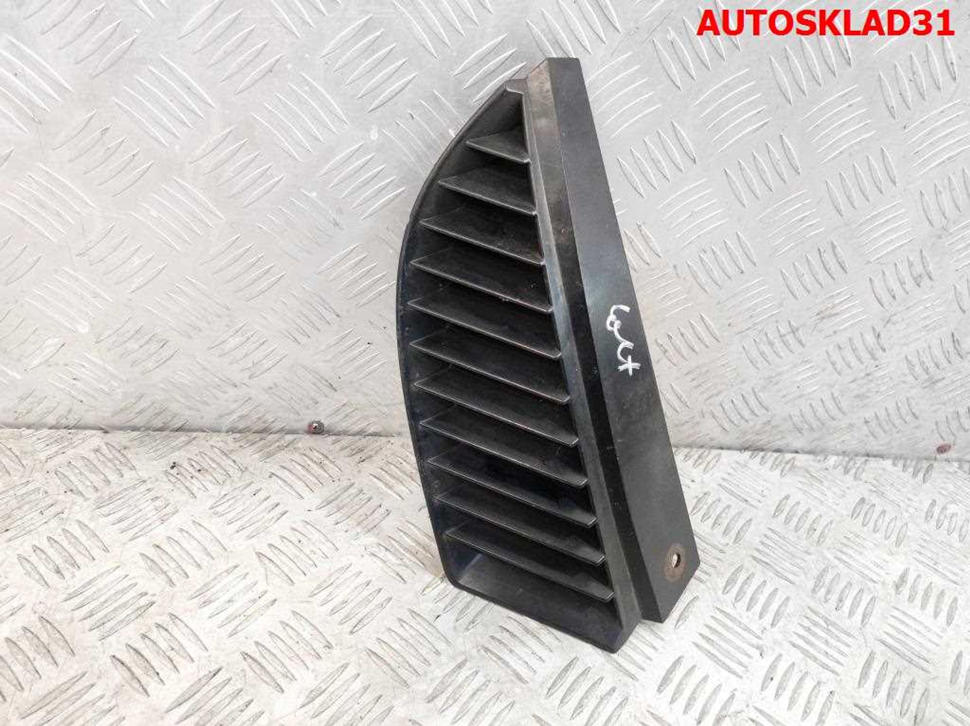 Решетка радиатора правая Mitsubishi Colt 6 MN127774, 2000 рублей, Дубовое