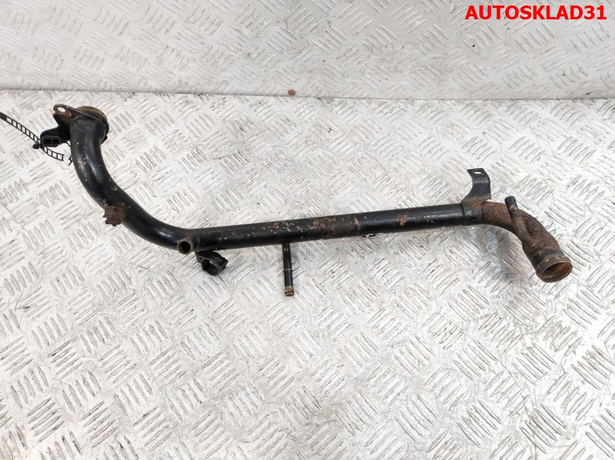 Трубка охлаждающей жидкости VW Passat B5 1,8 AWT 06B121071L, 1000 рублей, Дубовое