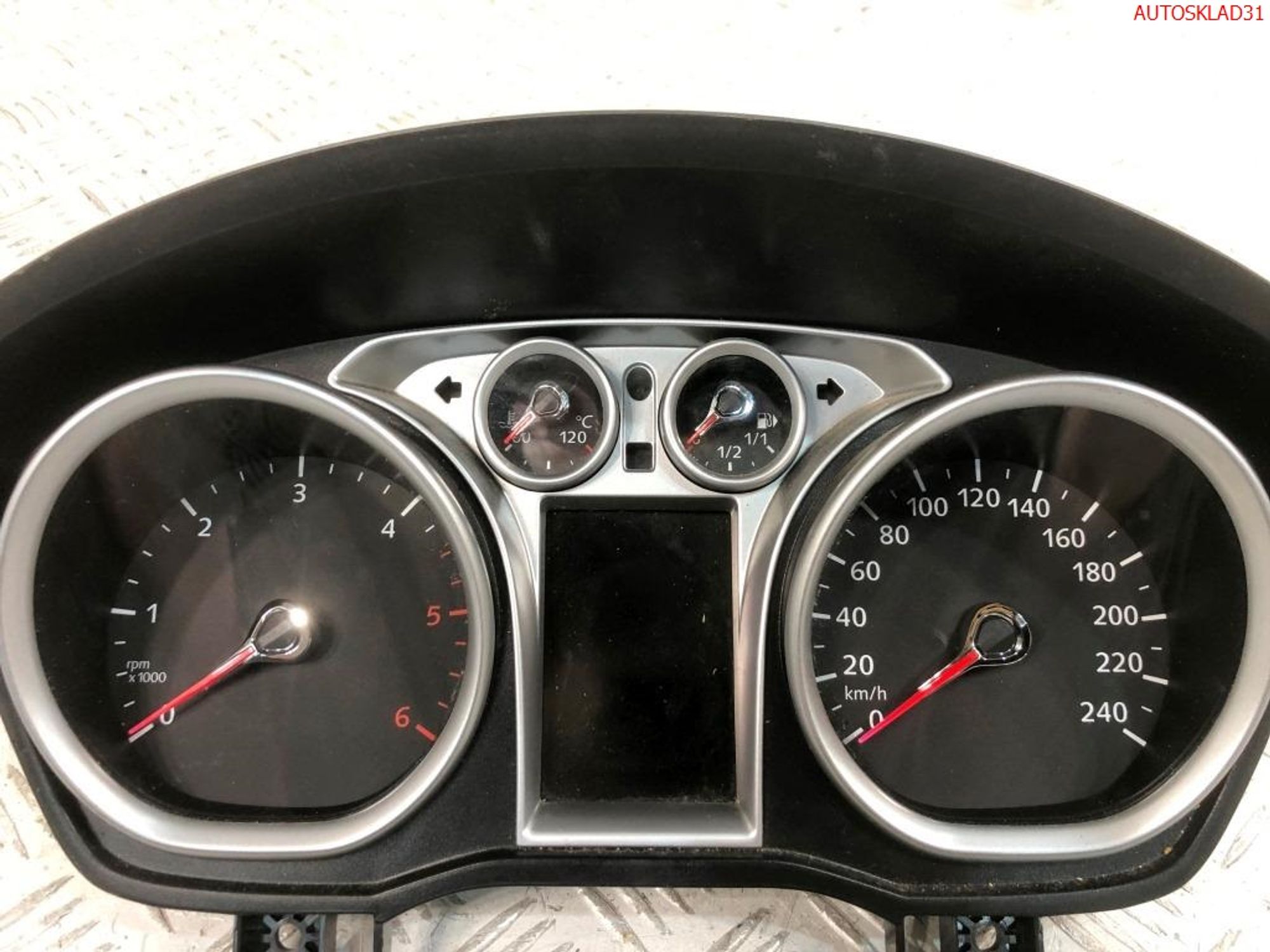 Панель приборов Ford Focus 2 1,6 Дизель 8V4T10849LJ, 35000 рублей, Дубовое