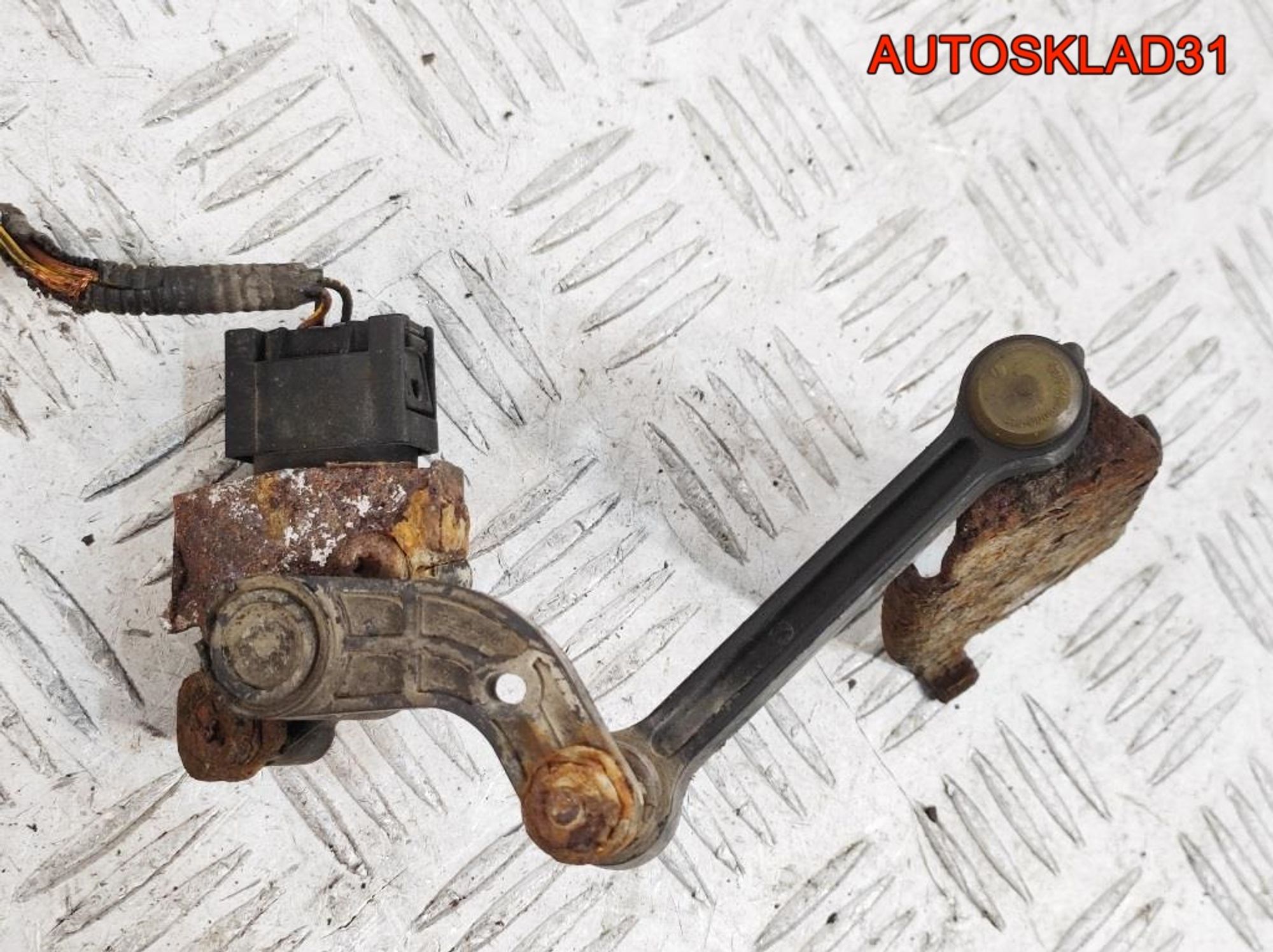 Датчик дорожного просвета Ford Focus 2 1819981, 2000 рублей, Дубовое