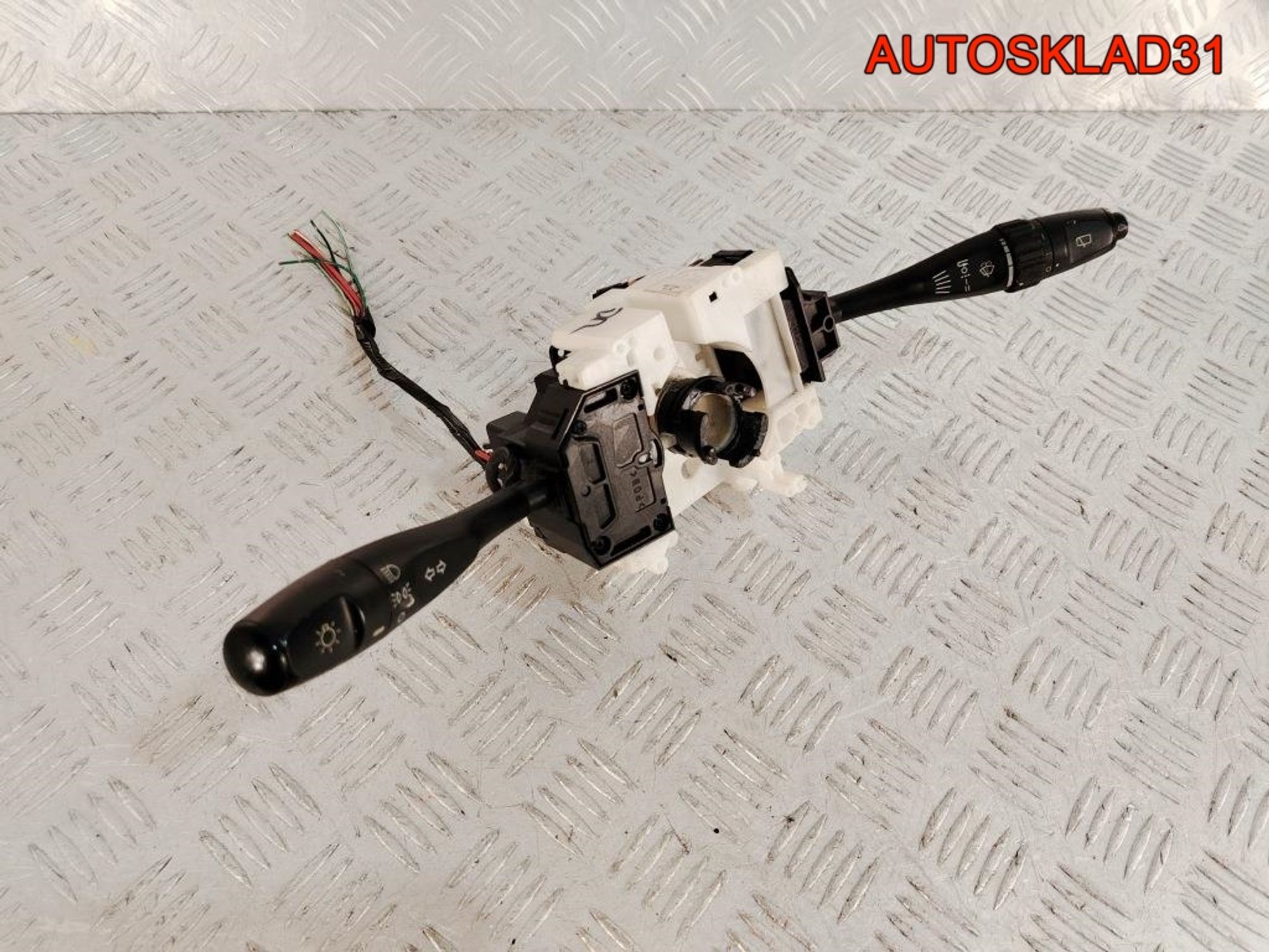 Переключатель подрулевой Mitsubishi Carisma DA MR911056, 2000 рублей, Дубовое