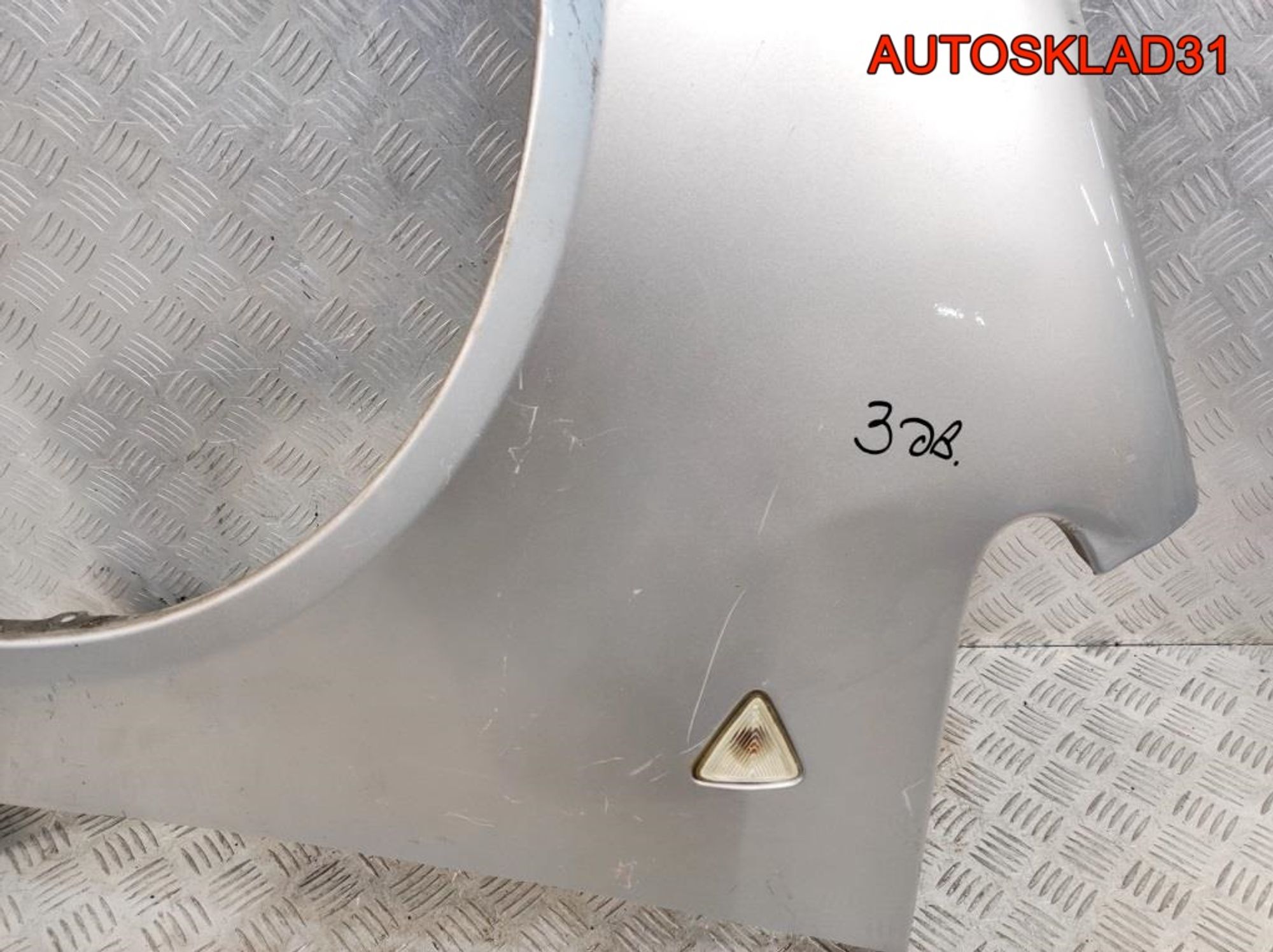 Крыло переднее левое три двери Mitsubishi Colt Z3 MN161903, 4500 рублей, Дубовое