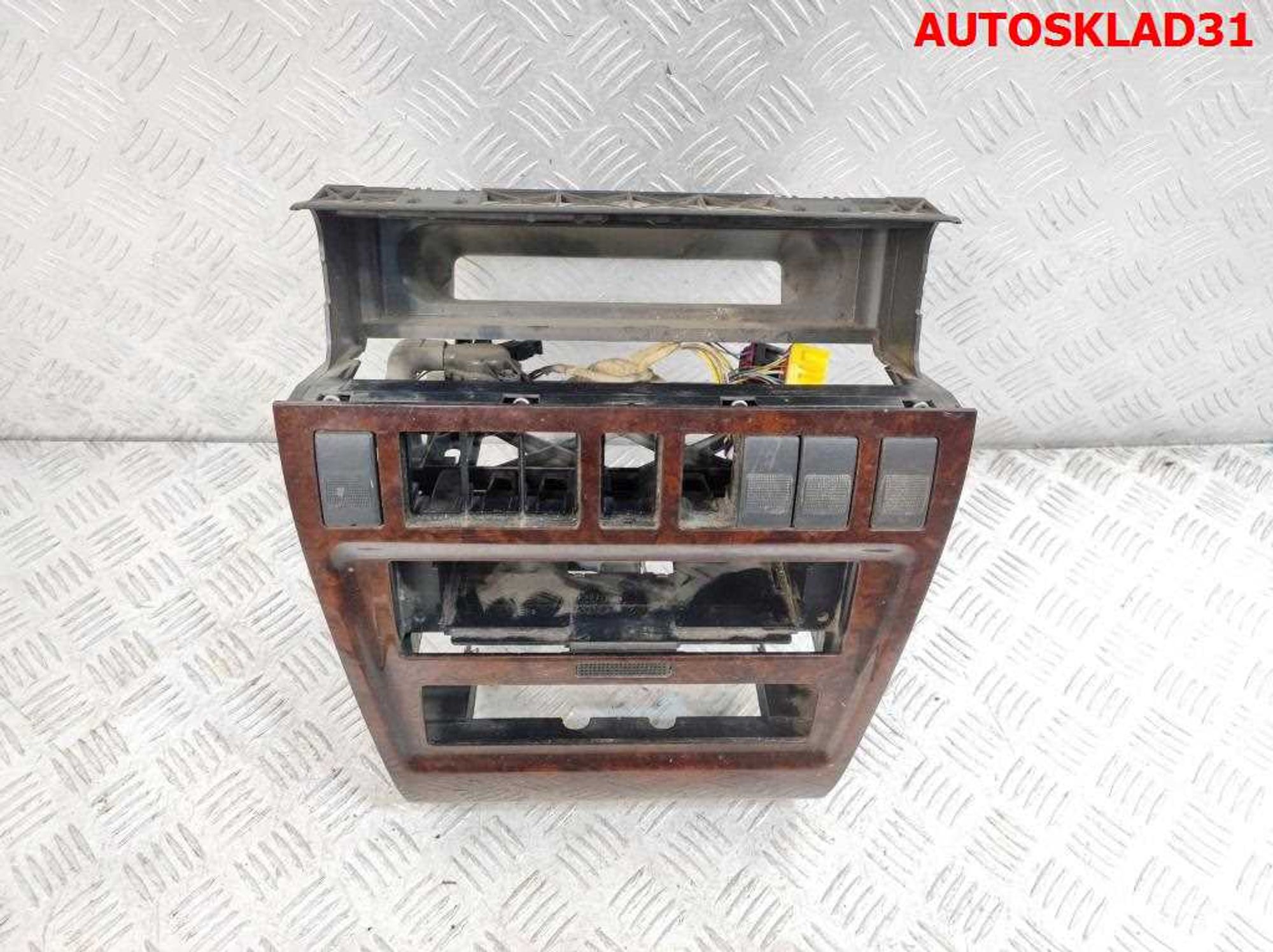 Рамка магнитолы Audi A8 D2 4D0857007C, 2000 рублей, Дубовое