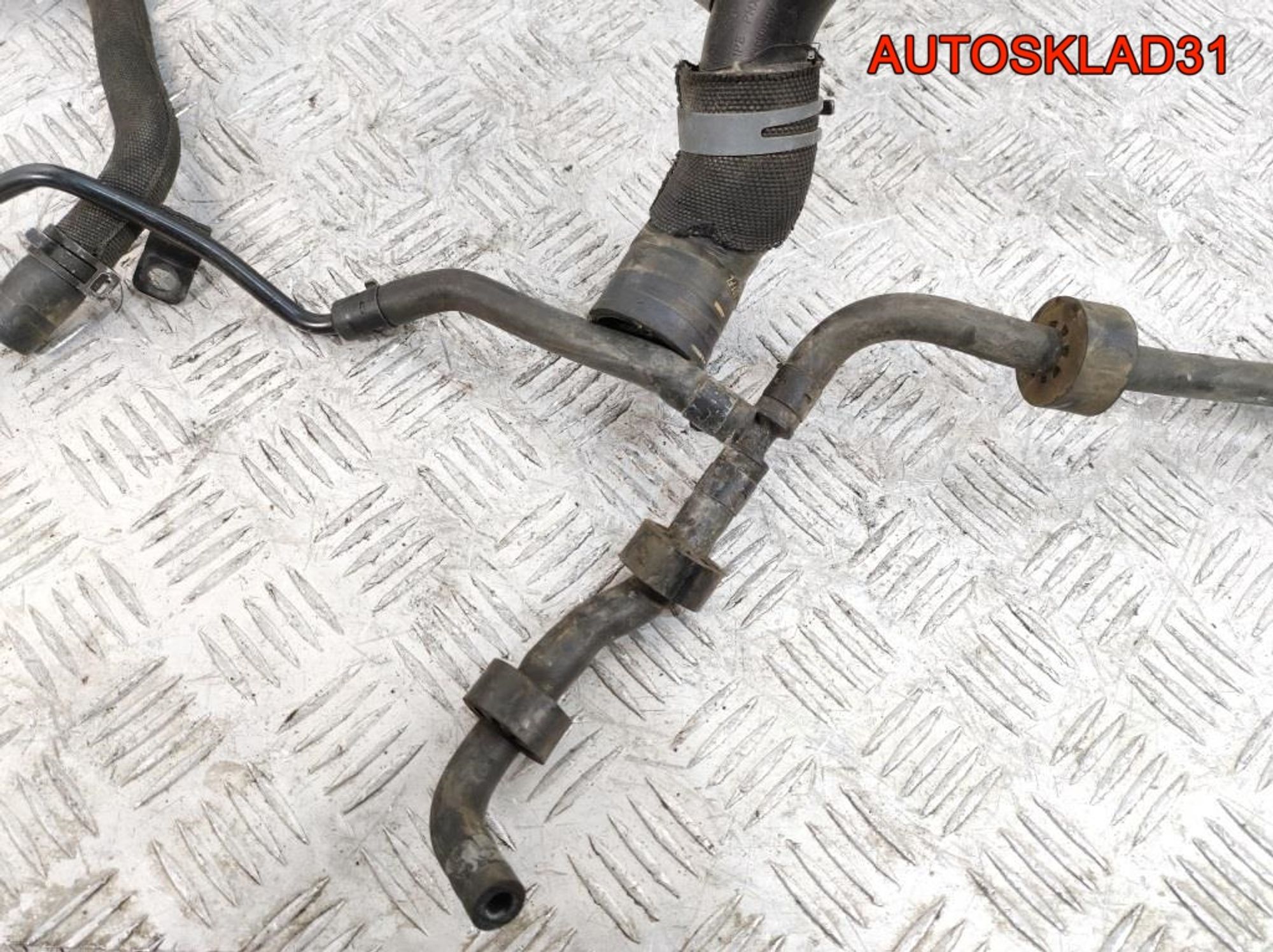 Трубка охлаждающей жидкости VW Passat B6 2,0 Дизель 5N0121065, 2500 рублей, Дубовое