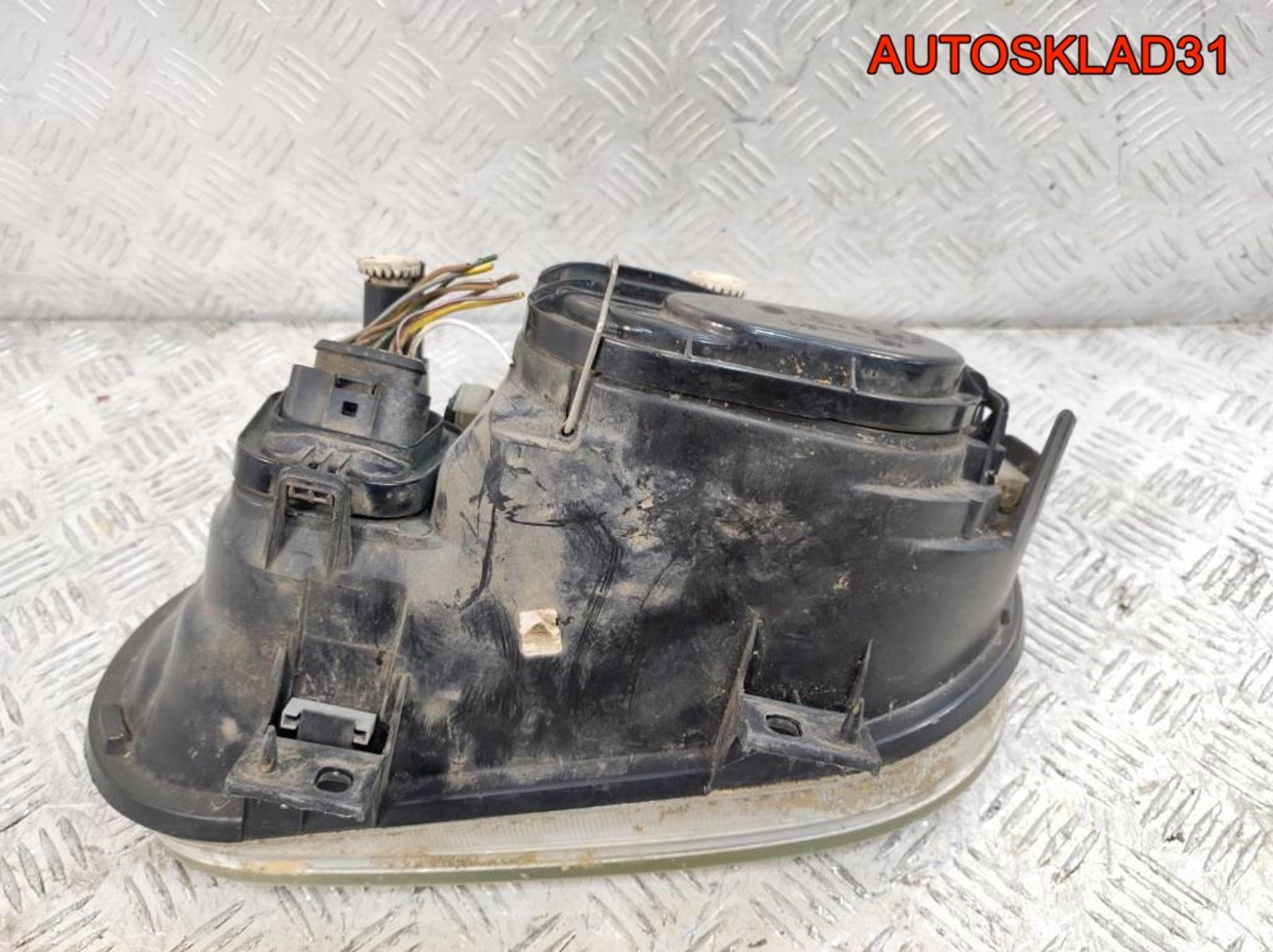 Фара правая Valeo VW Golf 4 1J1941016C, 6500 рублей, Дубовое