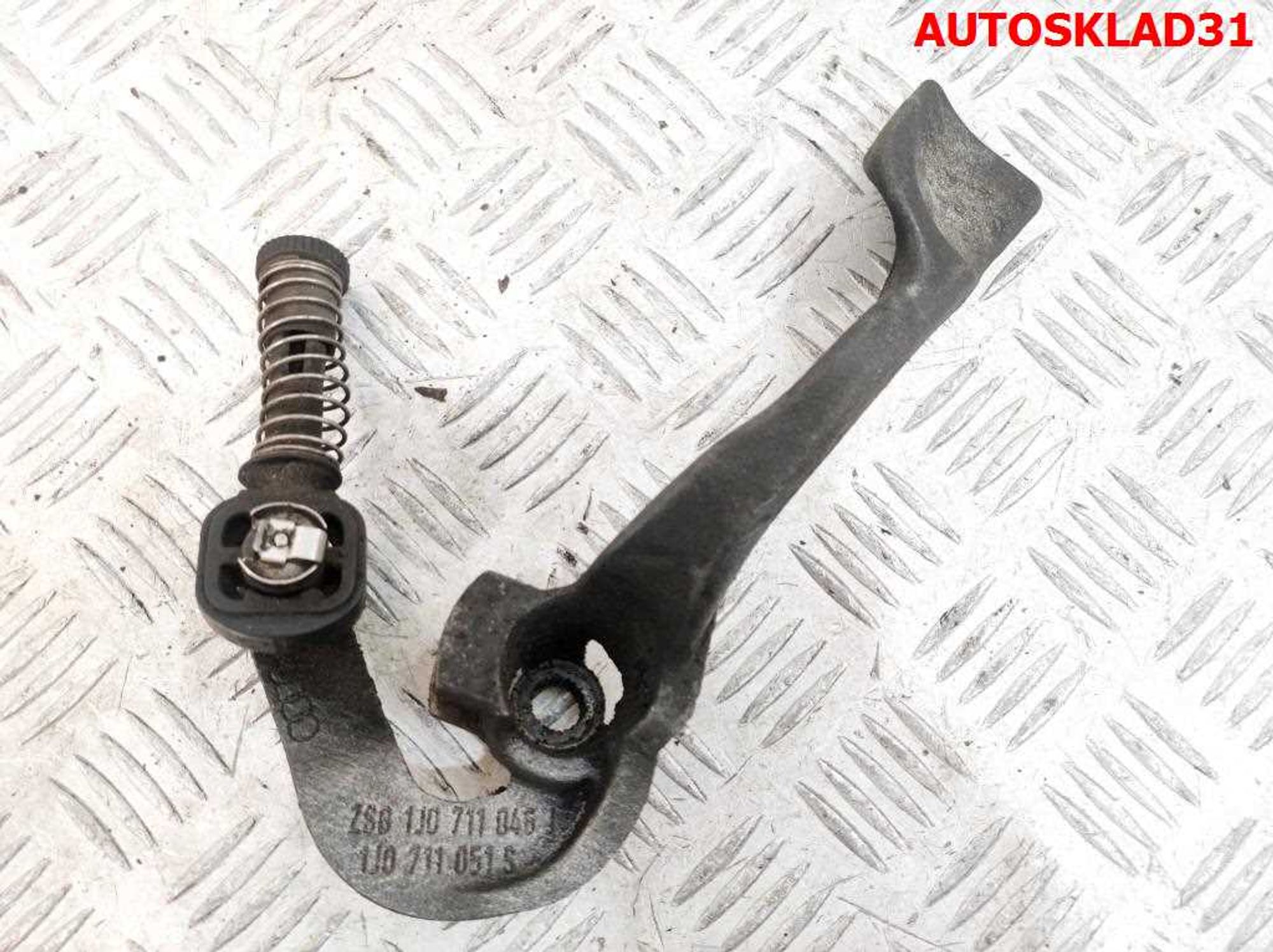 Рычаг переключения передач VW Polo 4 1,4-1,6 Бензин 1J0711046J, 3000 рублей, Дубовое
