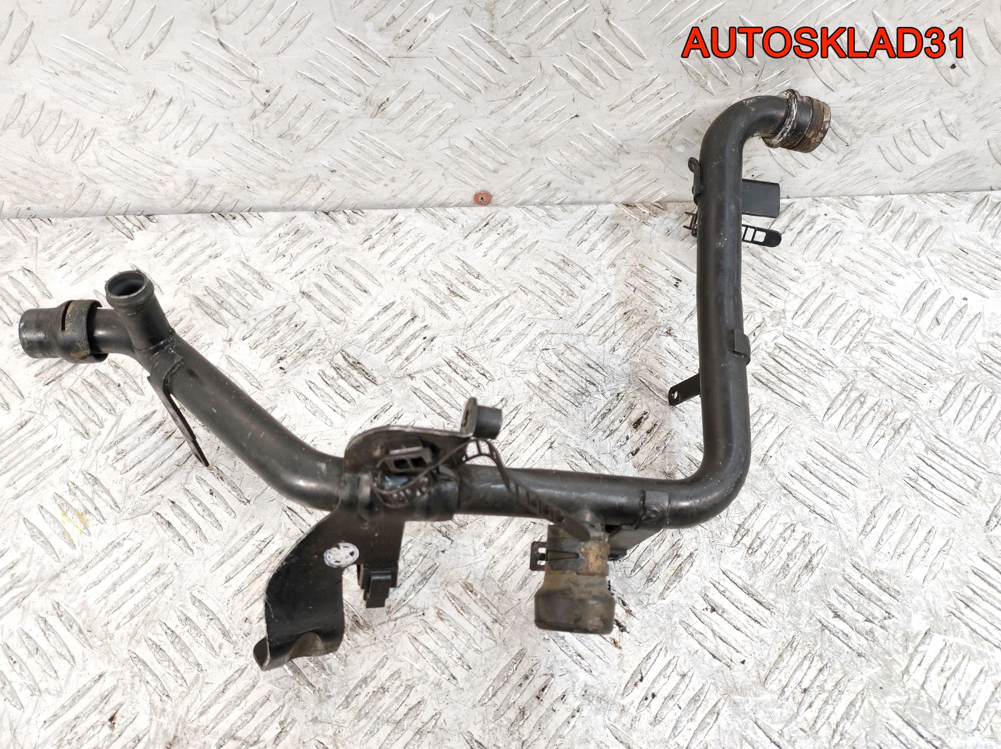 Трубка охлаждающей жидкости VW Passat B5 1.9 Дизель 038121065BH, 600 рублей, Дубовое