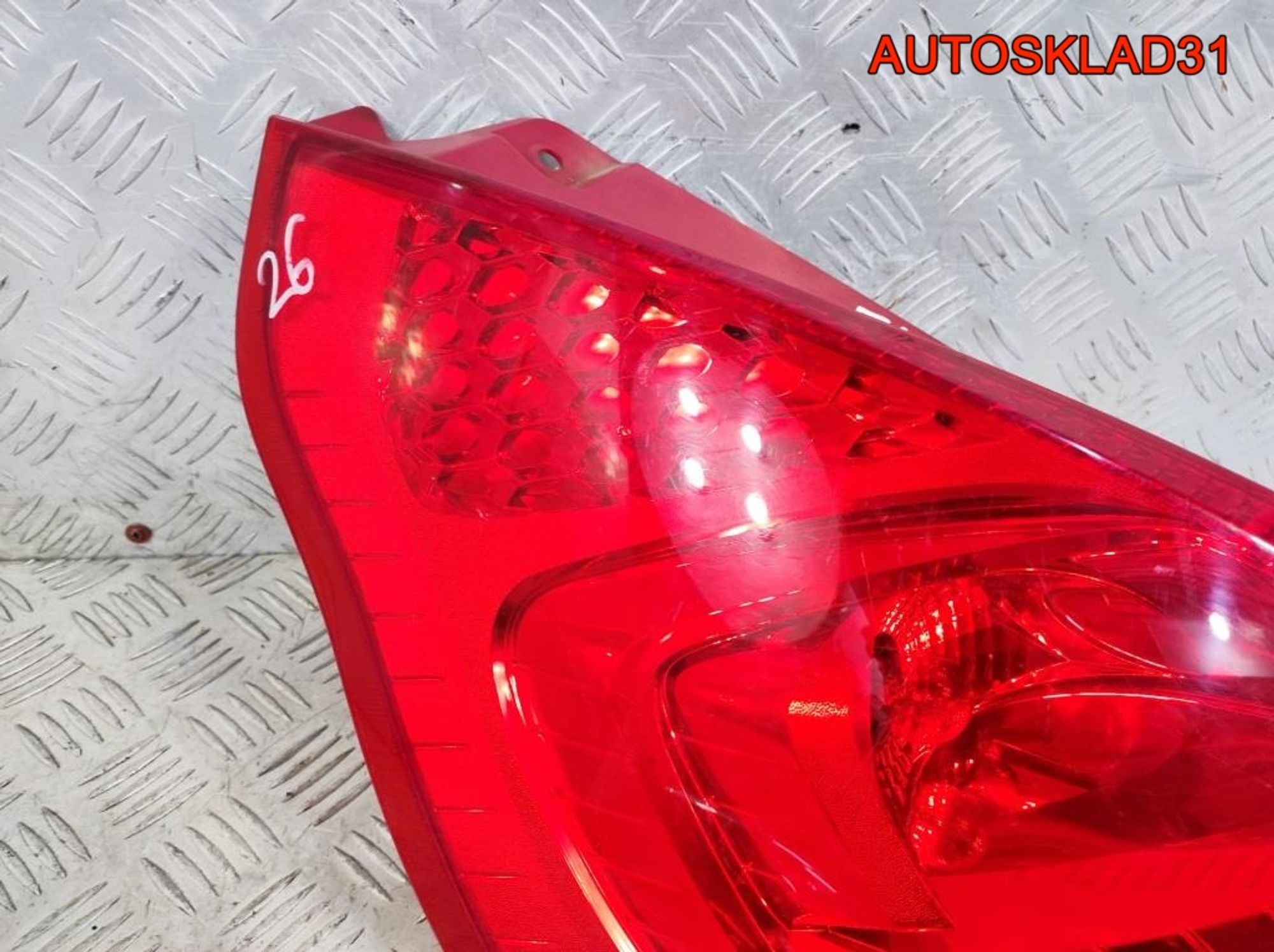 Фонарь задний левый Ford Fiesta 8A6113405AE, 3300 рублей, Дубовое