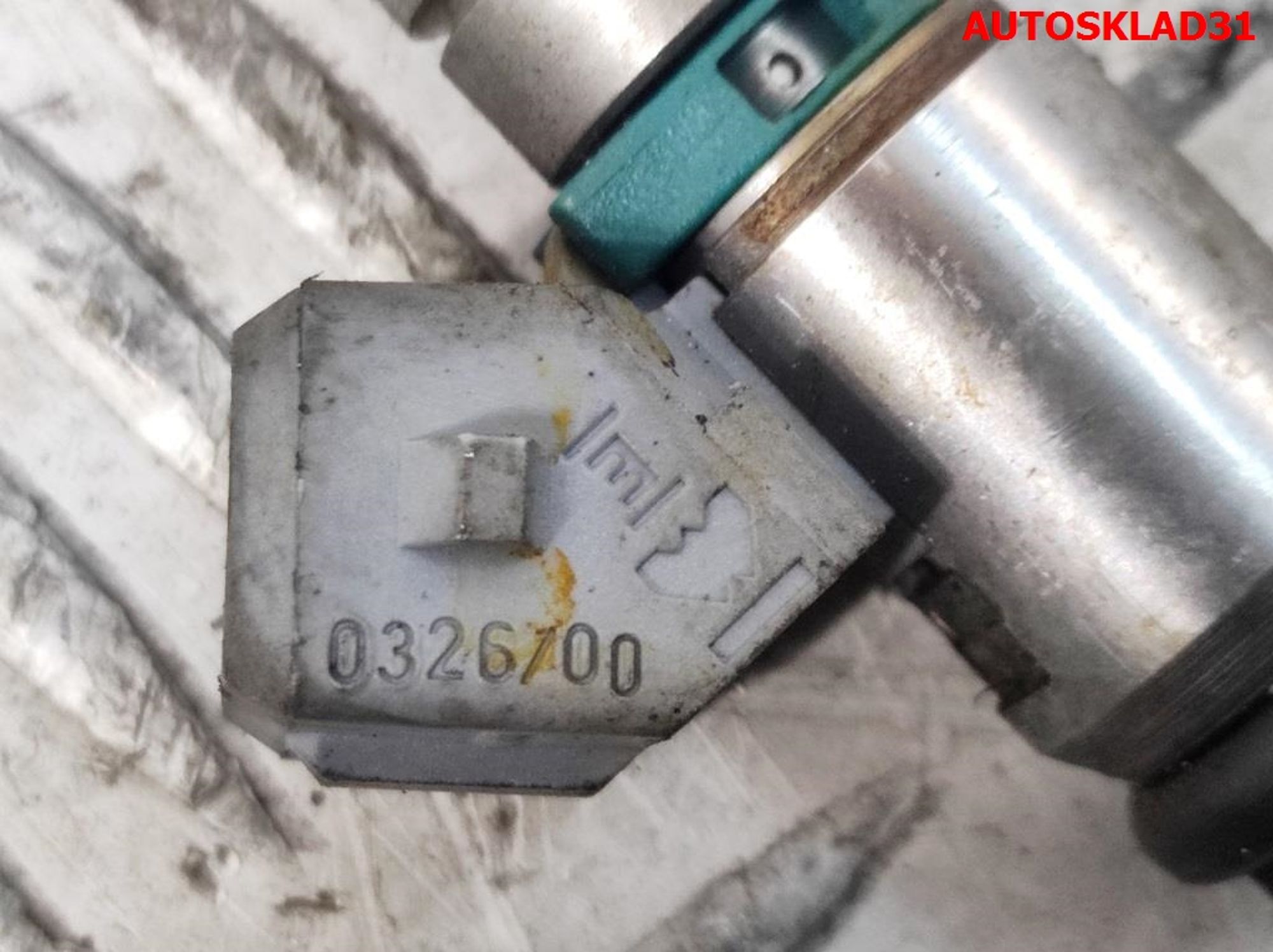 Форсунка топливная Skoda Octavia A4 1,6 AEE 032031A Цена за ОДНУ форсунку, 1000 рублей, Дубовое