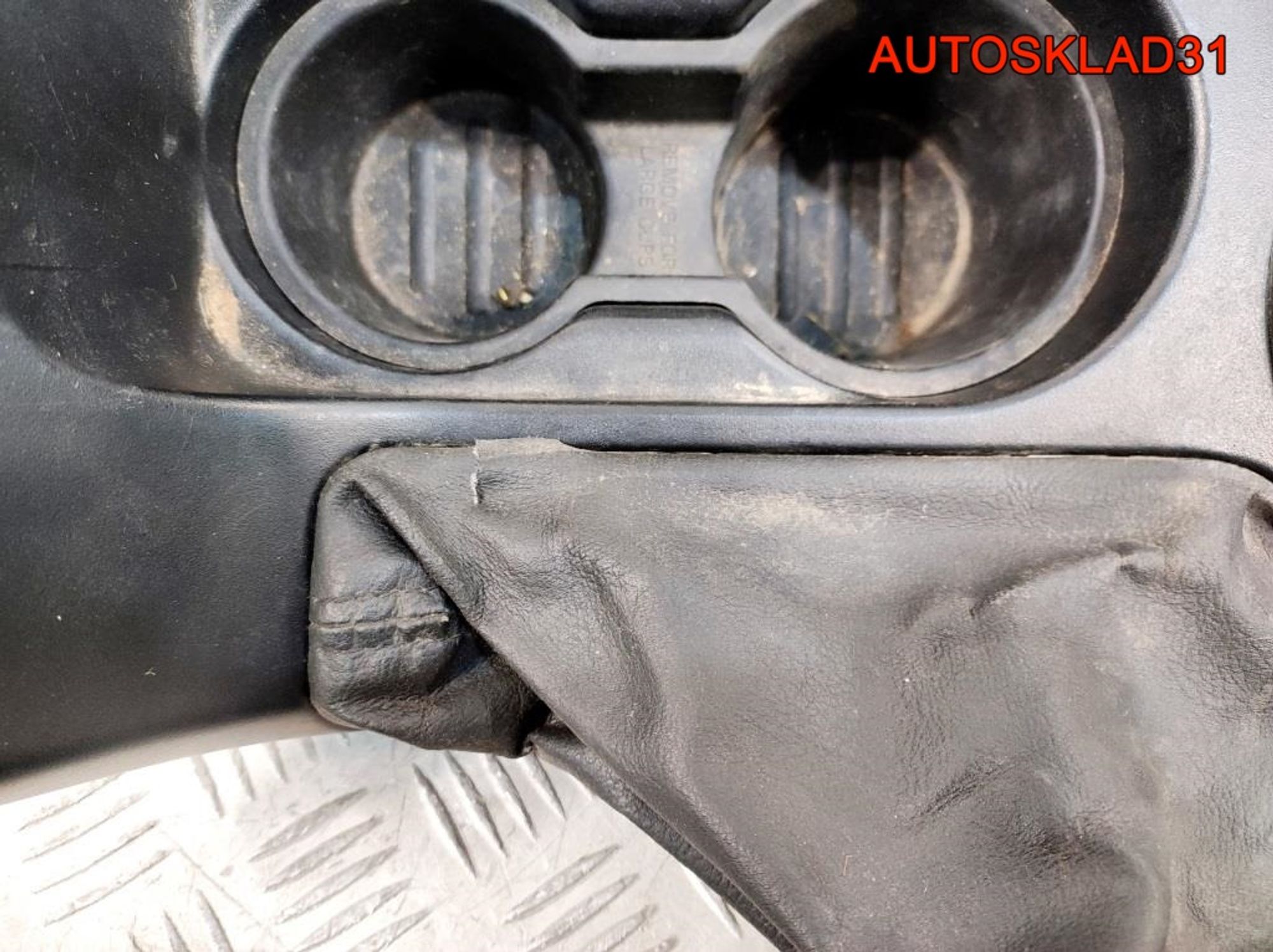 Подлокотник Ford Maverick 2 6L8478045A76, 4500 рублей, Дубовое