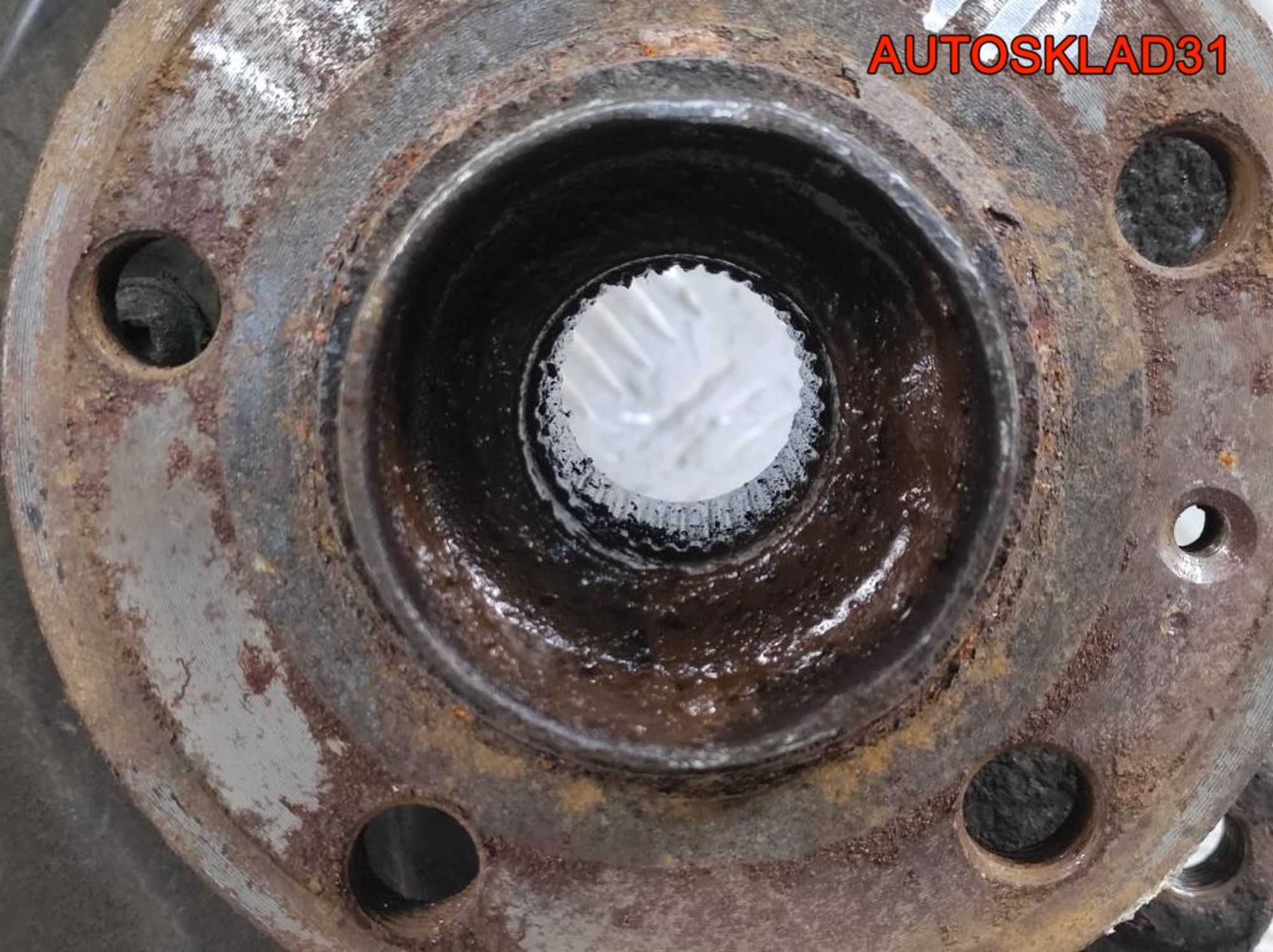 Кулак поворотный передний правый Skoda Rapid 1 6C0407256A, 4500 рублей, Дубовое