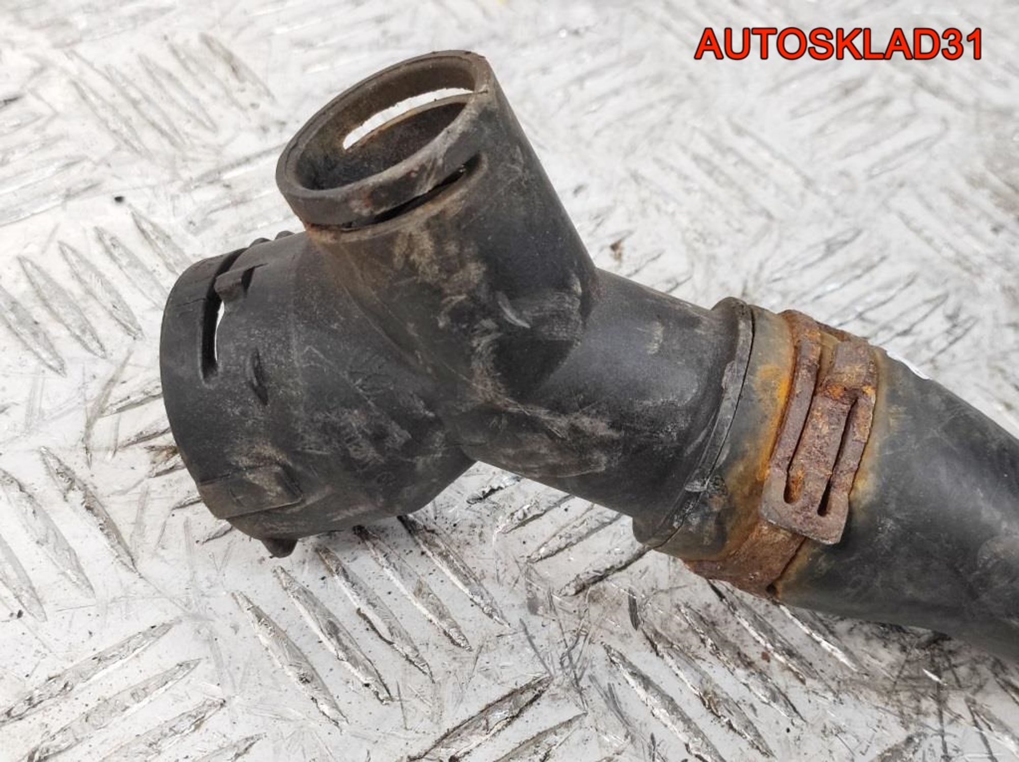 Патрубок радиатора VW Golf 5 1,4 Бензин 1K0122051EP, 2000 рублей, Дубовое