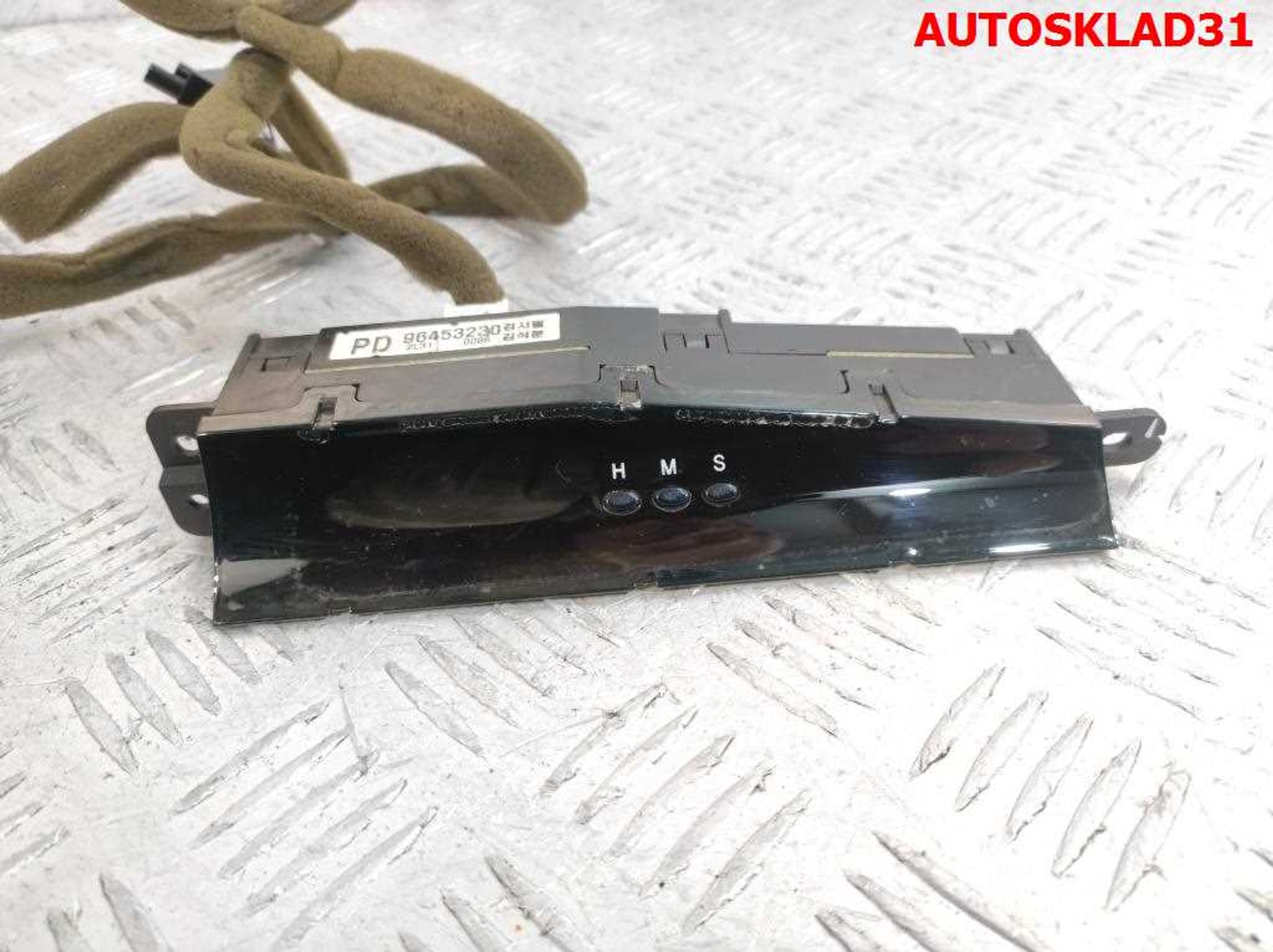 Часы Chevrolet Evanda 96453230, 1500 рублей, Дубовое