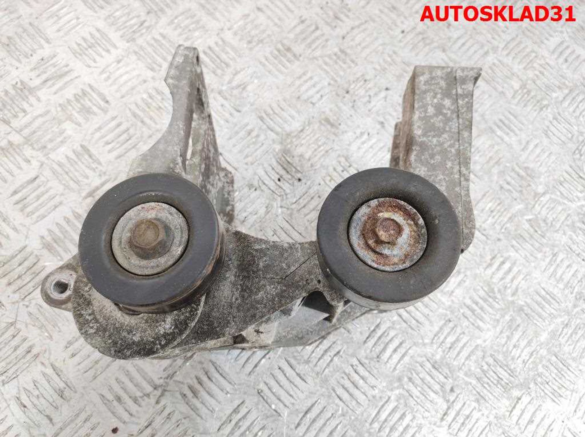 Кронштейн генератора Ford Fiesta 5 E2333A840010, 1000 рублей, Дубовое