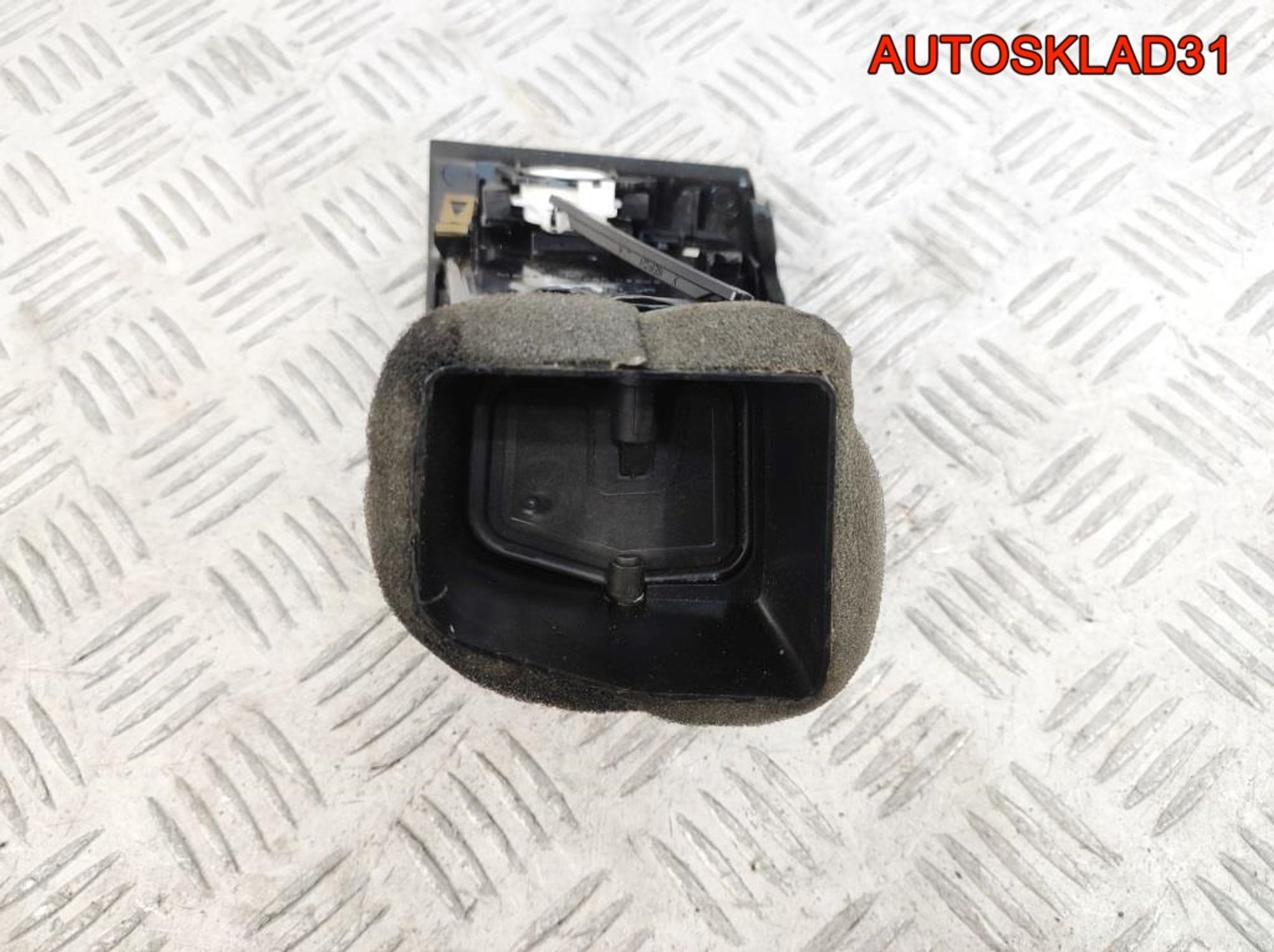 Дефлектор воздушный левый Skoda Fabia 6V0819701, 1400 рублей, Дубовое