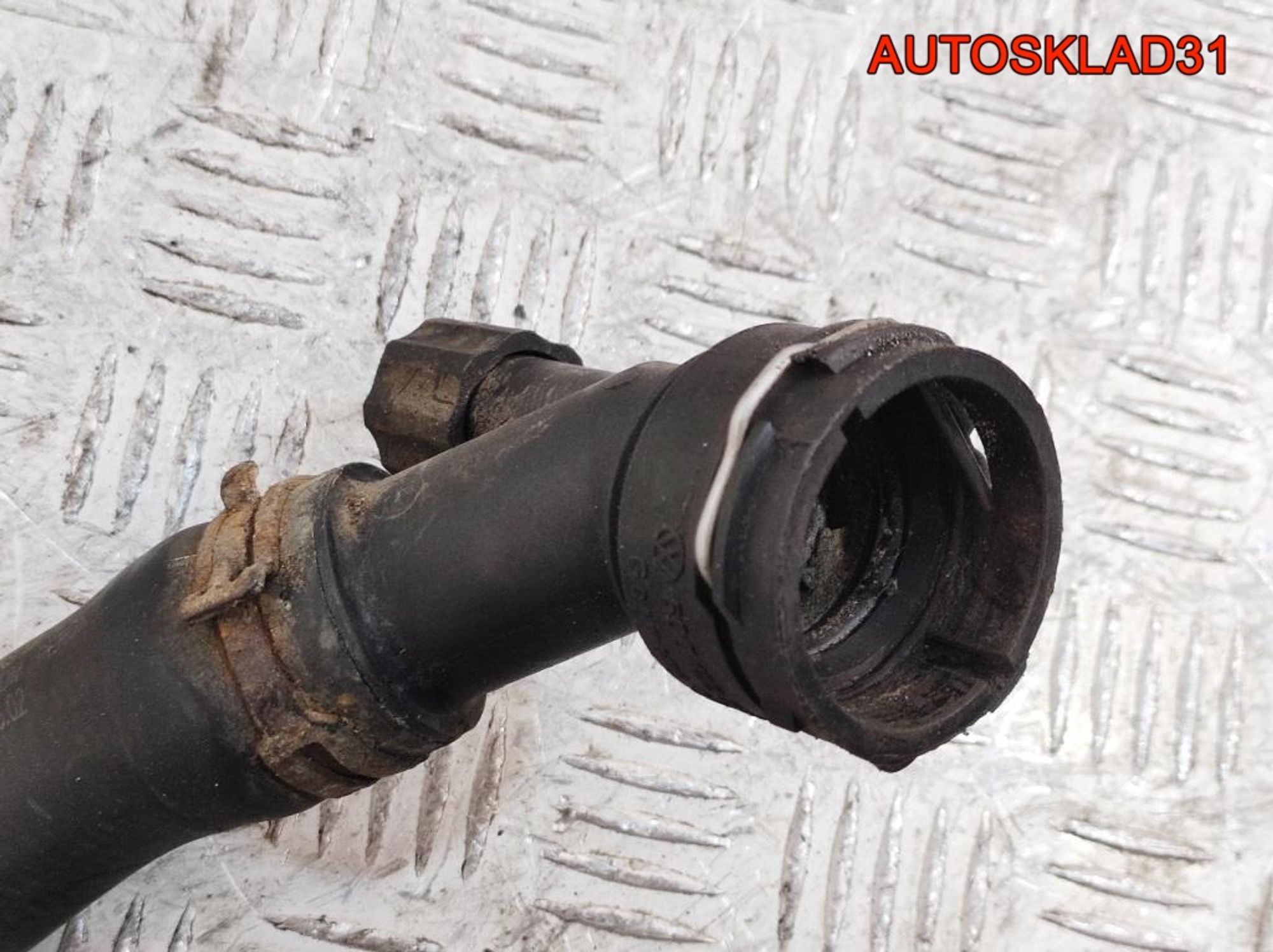 Патрубок радиатора Skoda Fabia 2 1,4 Дизель 6Q0122051BH, 1000 рублей, Дубовое