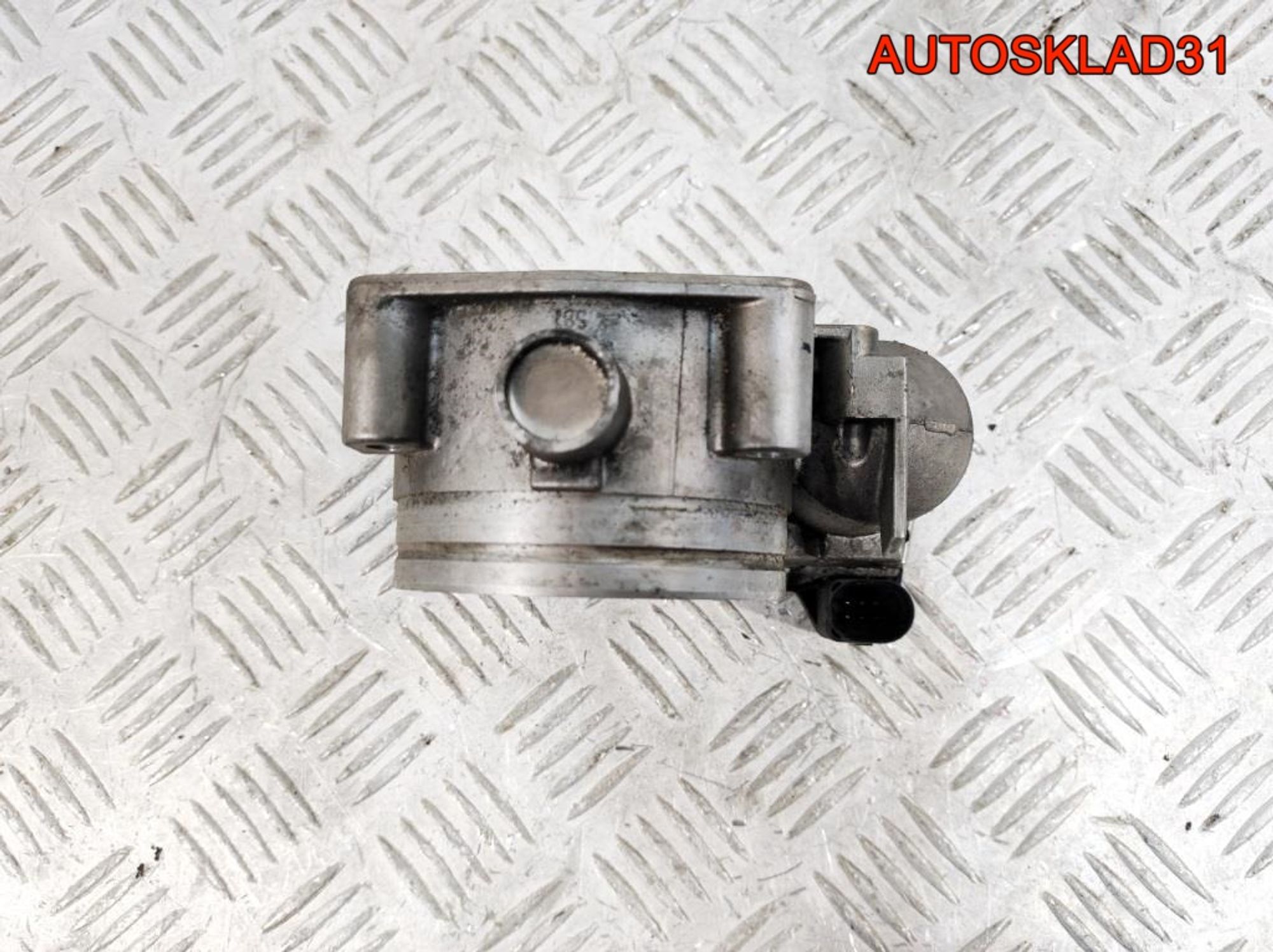 Заслонка дроссельная Audi A8 D3 6.0BHT Бензин 07D133062, 3600 рублей, Дубовое