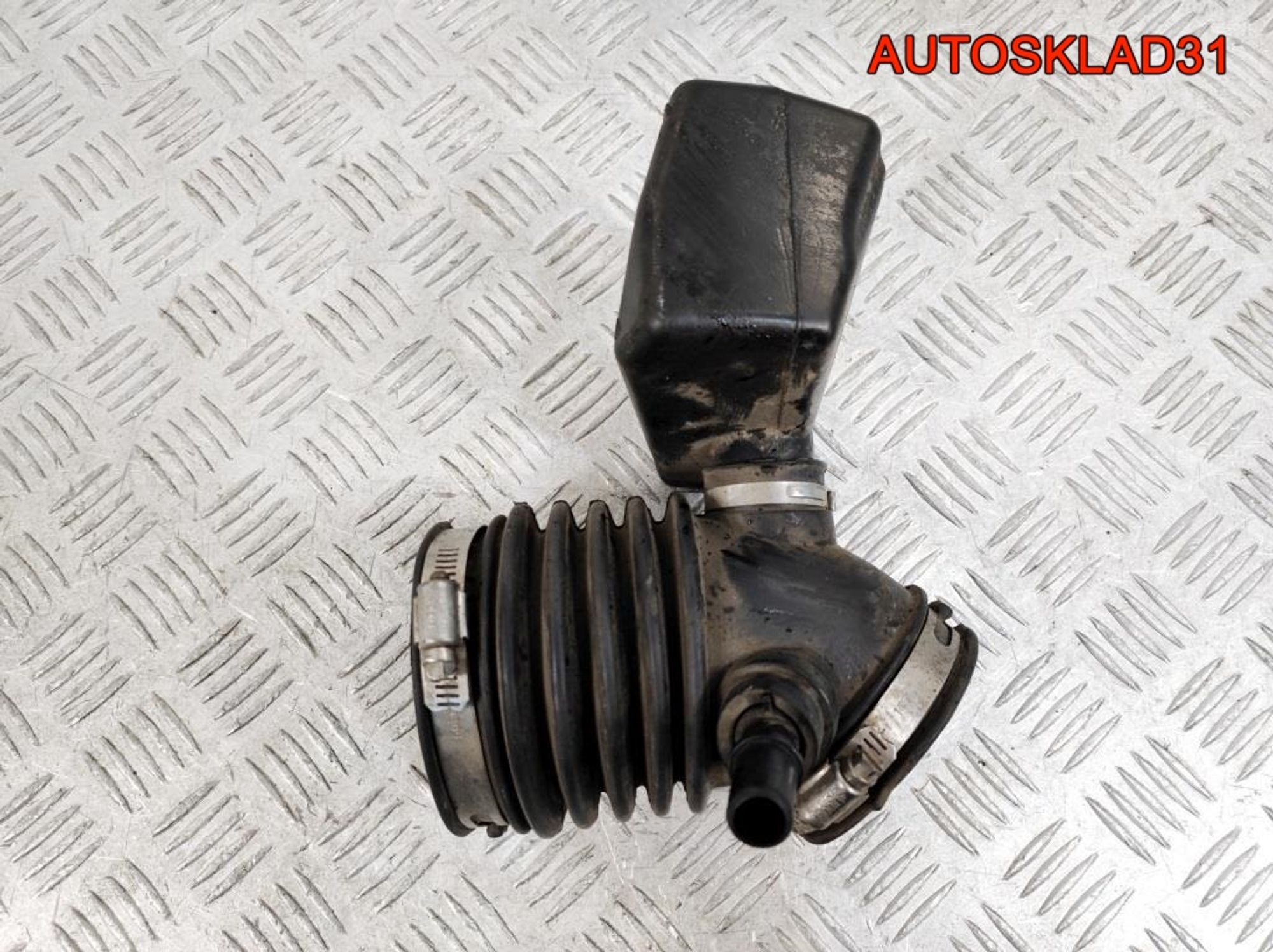 Резонатор воздушного фильтра Ford Maverick 2 3,0 7KB4 6L849F805BA, 900 рублей, Дубовое