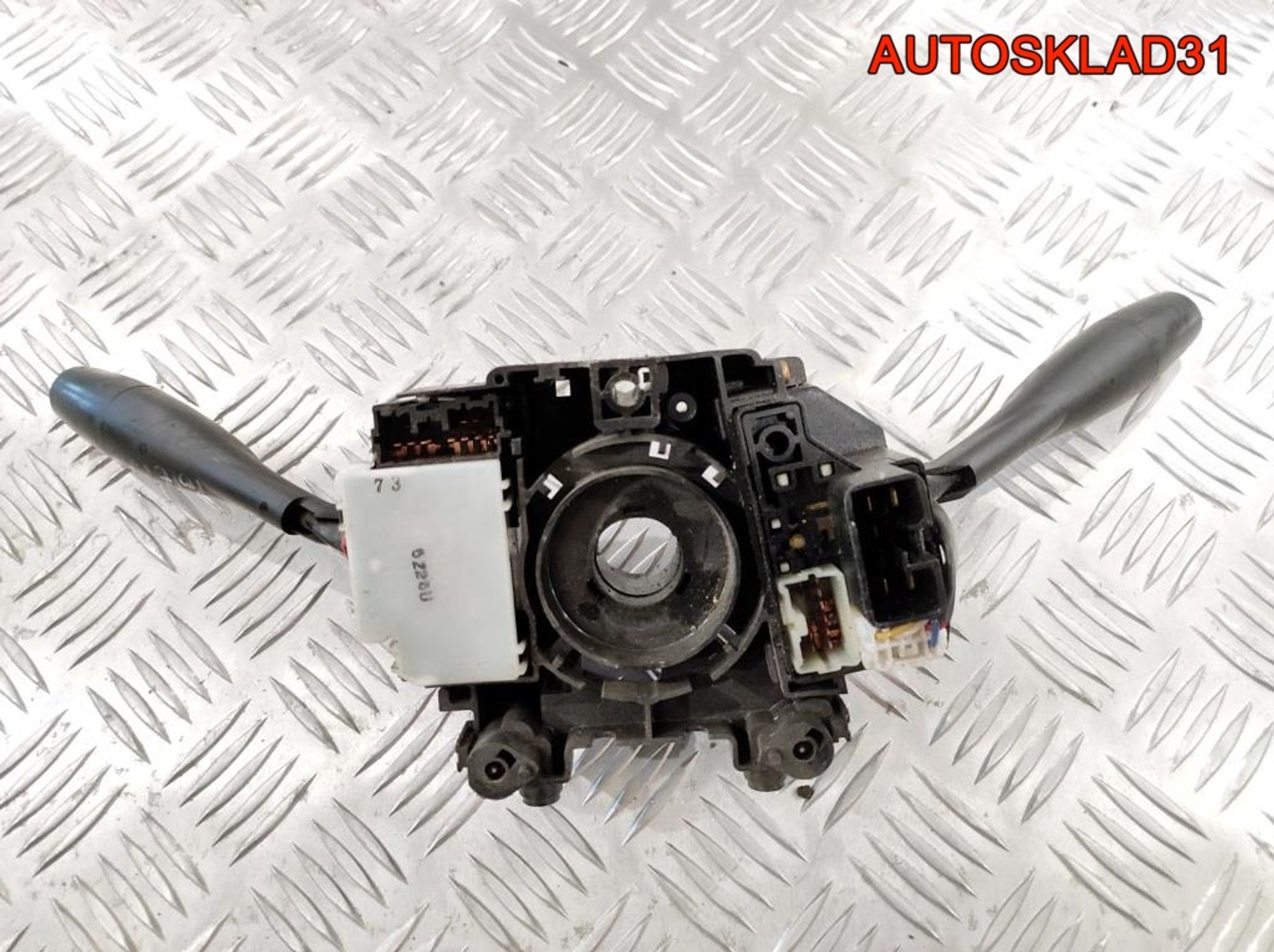 Переключатель подрулевой Mitsubishi Colt CJ M80G21E90, 2500 рублей, Дубовое