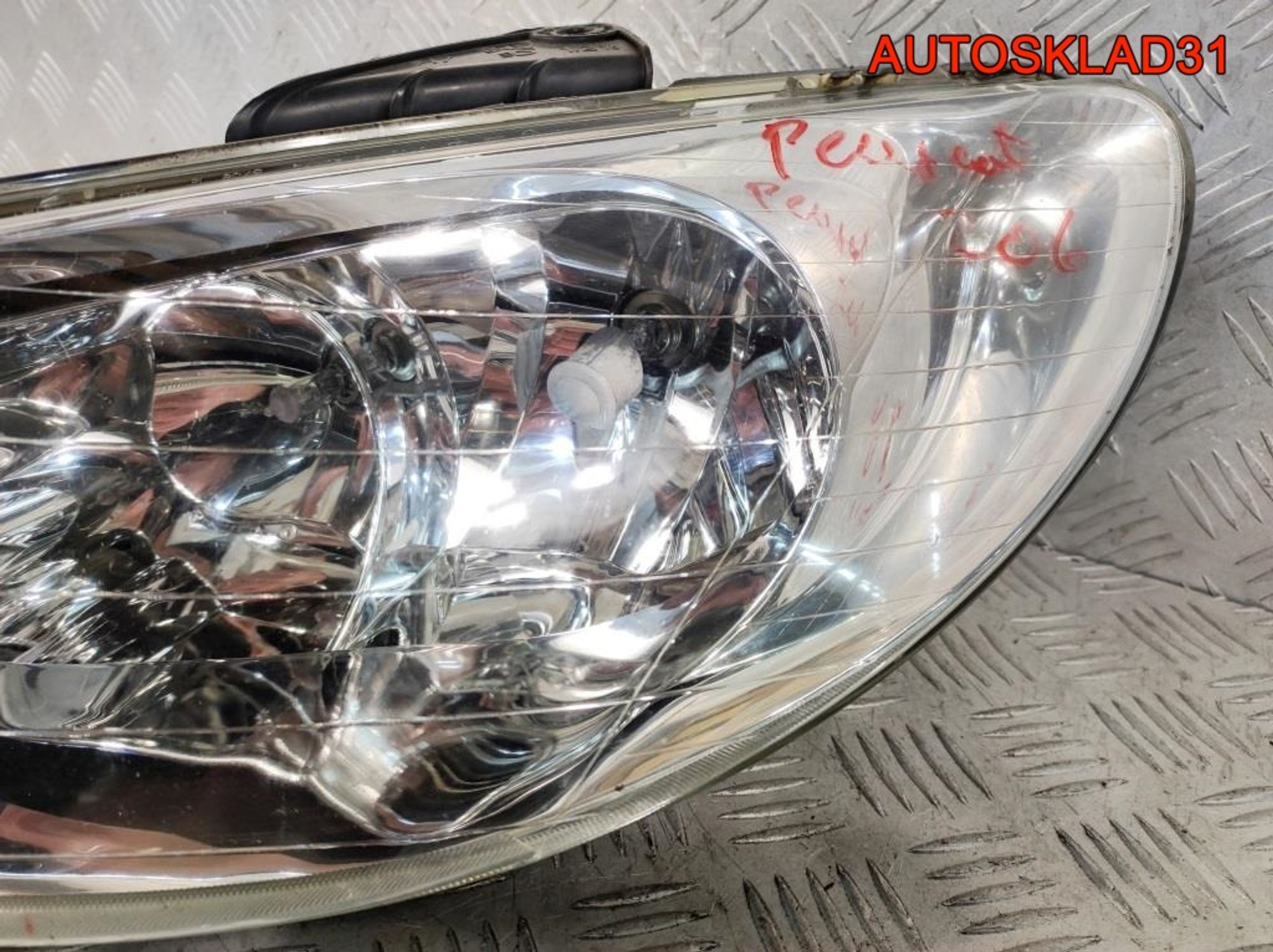 Фара левая Peugeot 206 9628666880, 5000 рублей, Дубовое