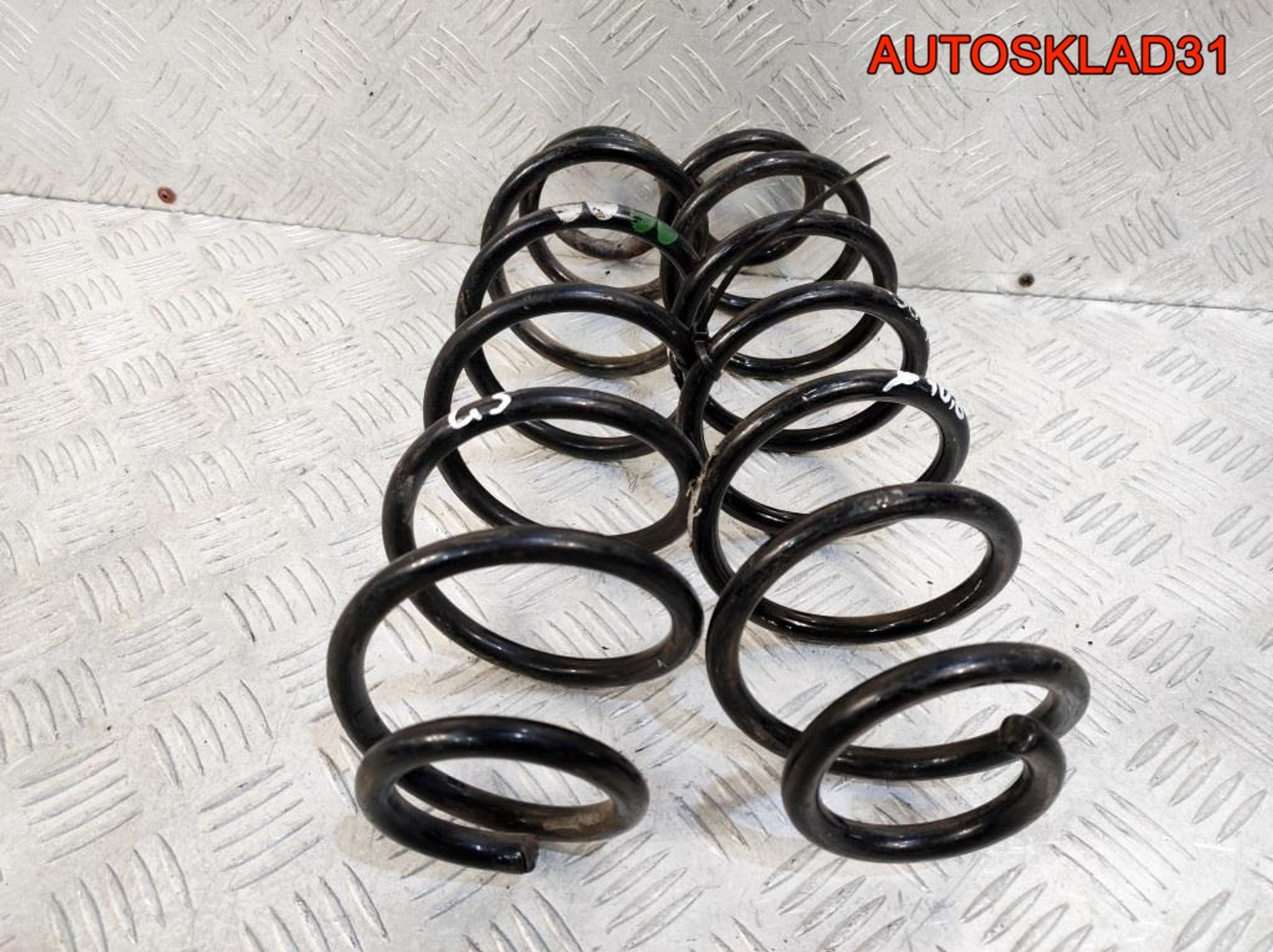Пружина задняя Volkswagen Golf 5 комплект, 1800 рублей, Дубовое
