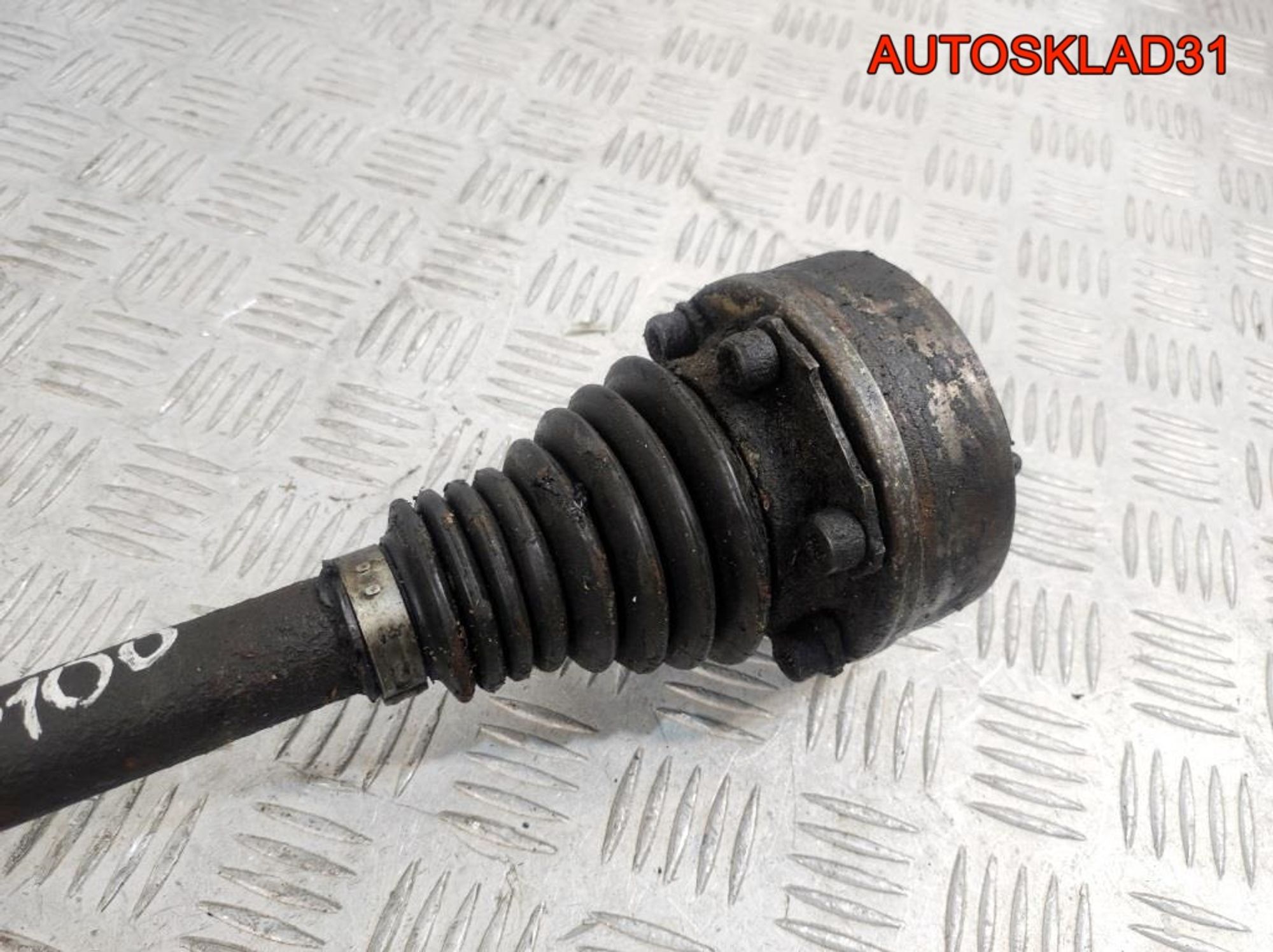 Полуось передняя левая VW Golf 3 1,4 Бензин, 2300 рублей, Дубовое