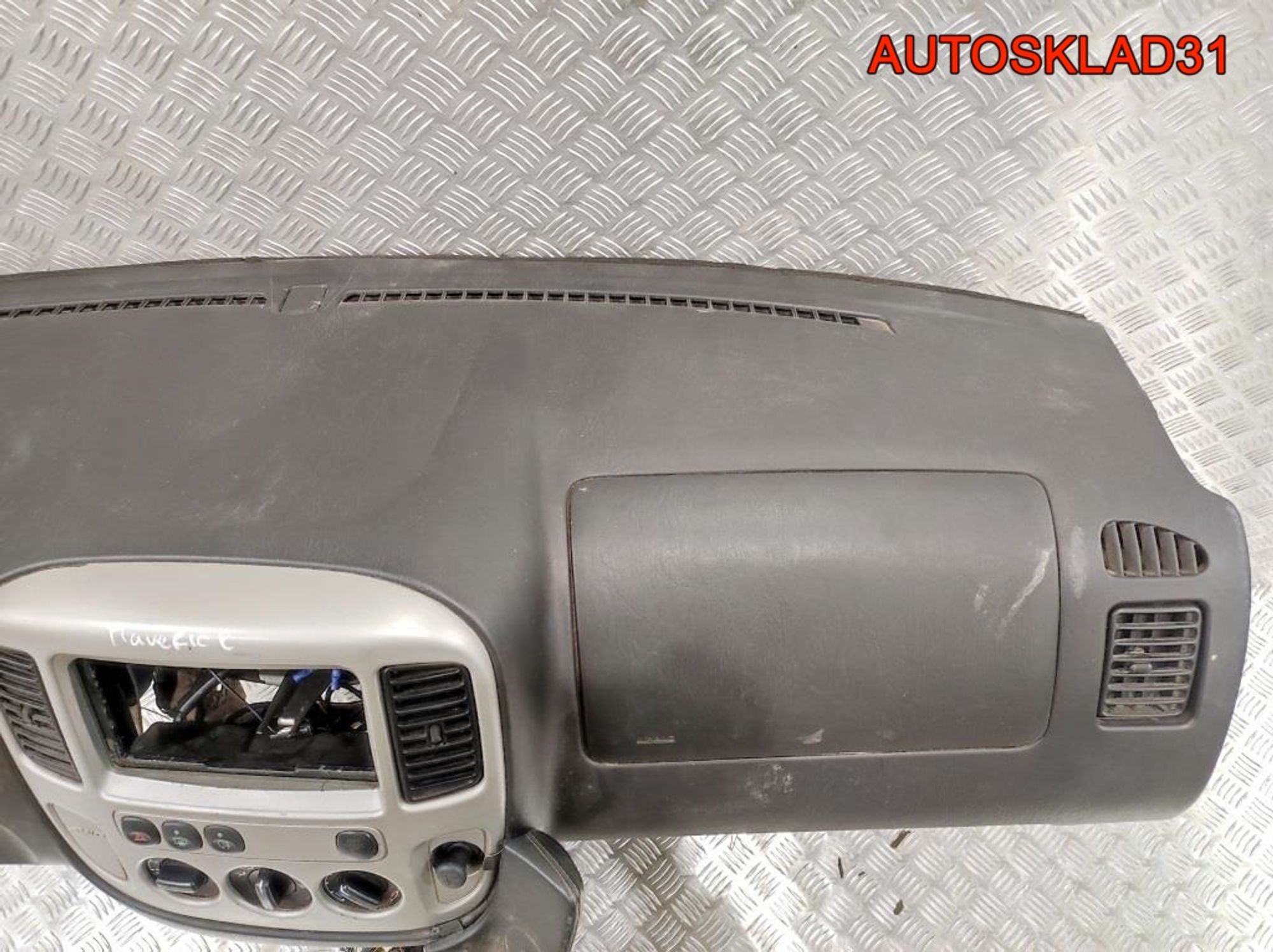 Торпедо Голое Ford Maverick 2 4804441, 13500 рублей, Дубовое