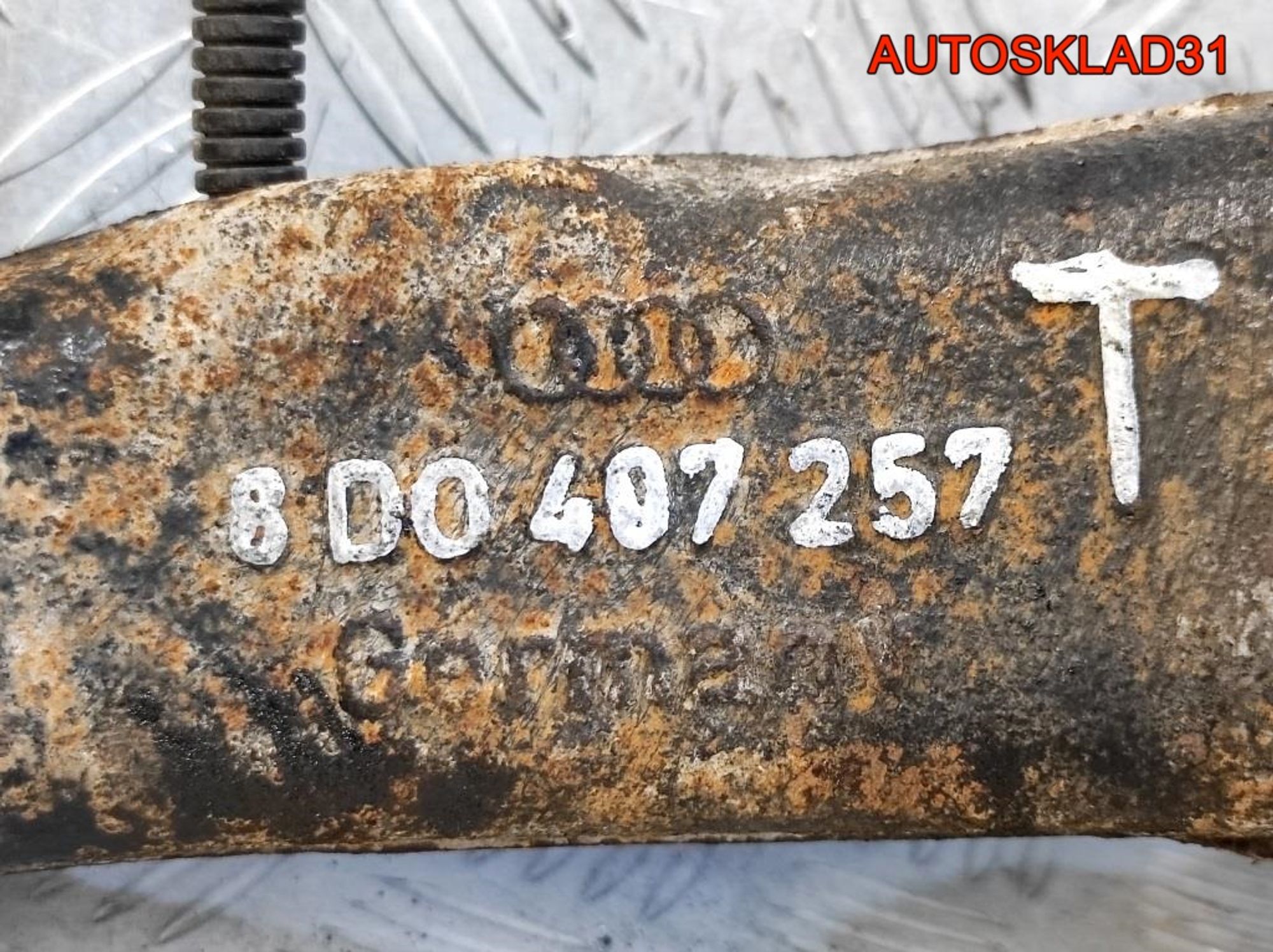 Кулак передний левый VW Passat B5 8D0407257T, 1200 рублей, Дубовое