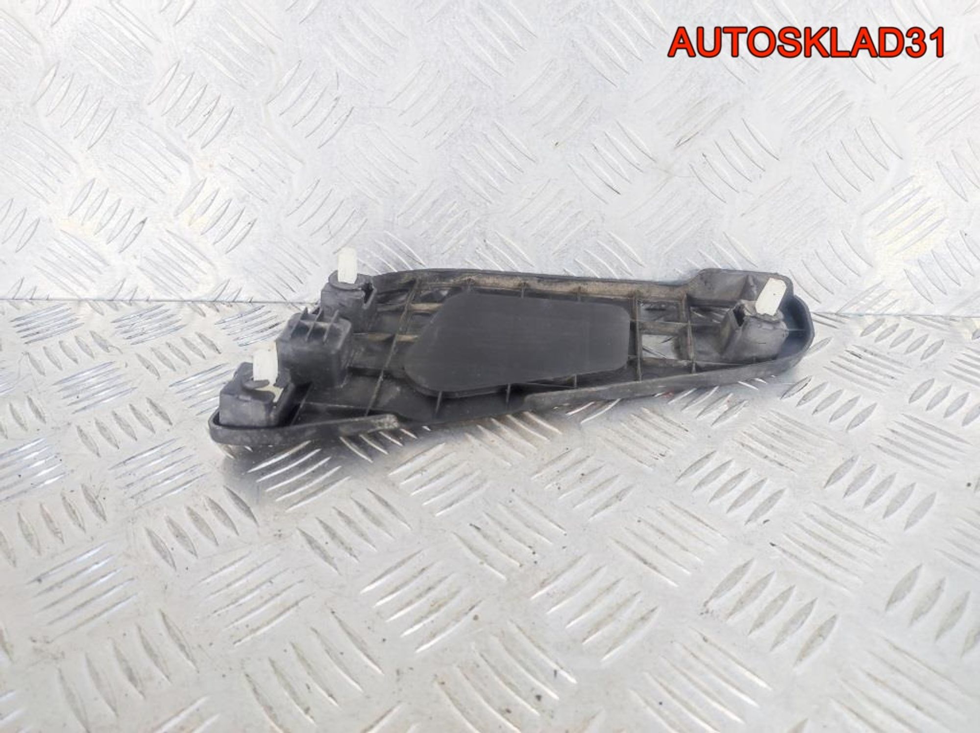 Направляющая заднего бампера левая Kia Ceed Combi, 500 рублей, Дубовое