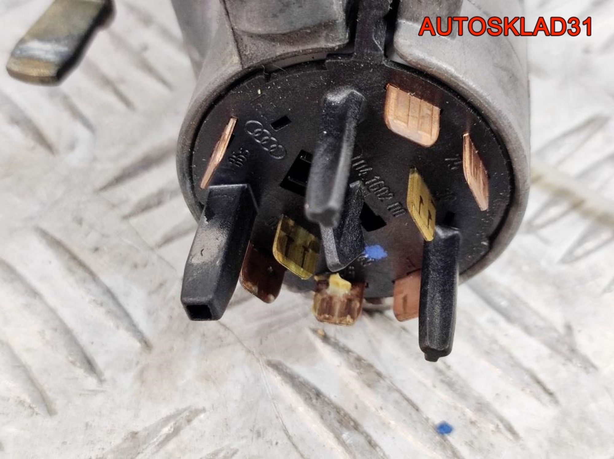 Комплект замок зажигания и личинки с ключом VW Golf 4 4B0905851C, 3600 рублей, Дубовое